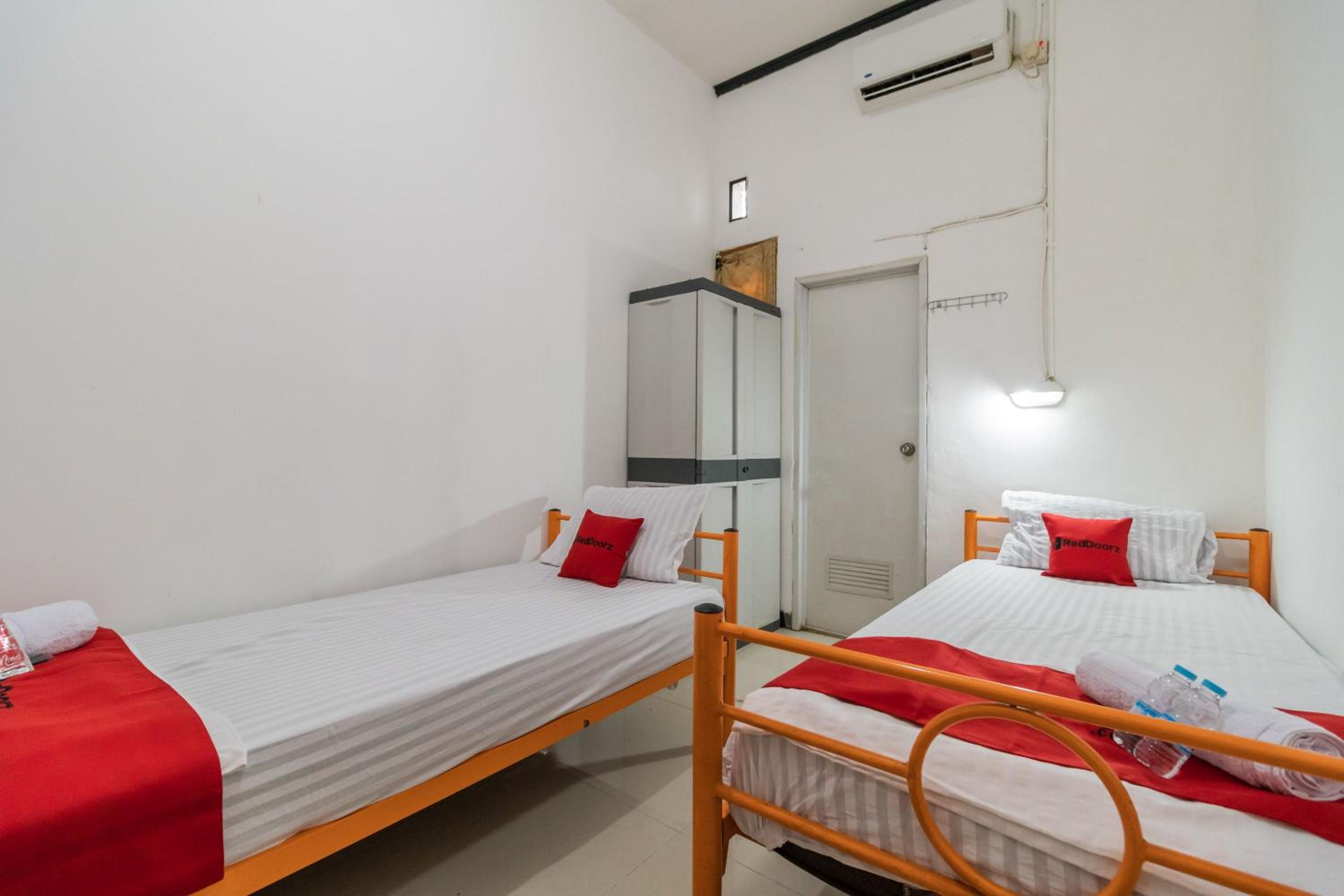 Twin Room - Photo 6
