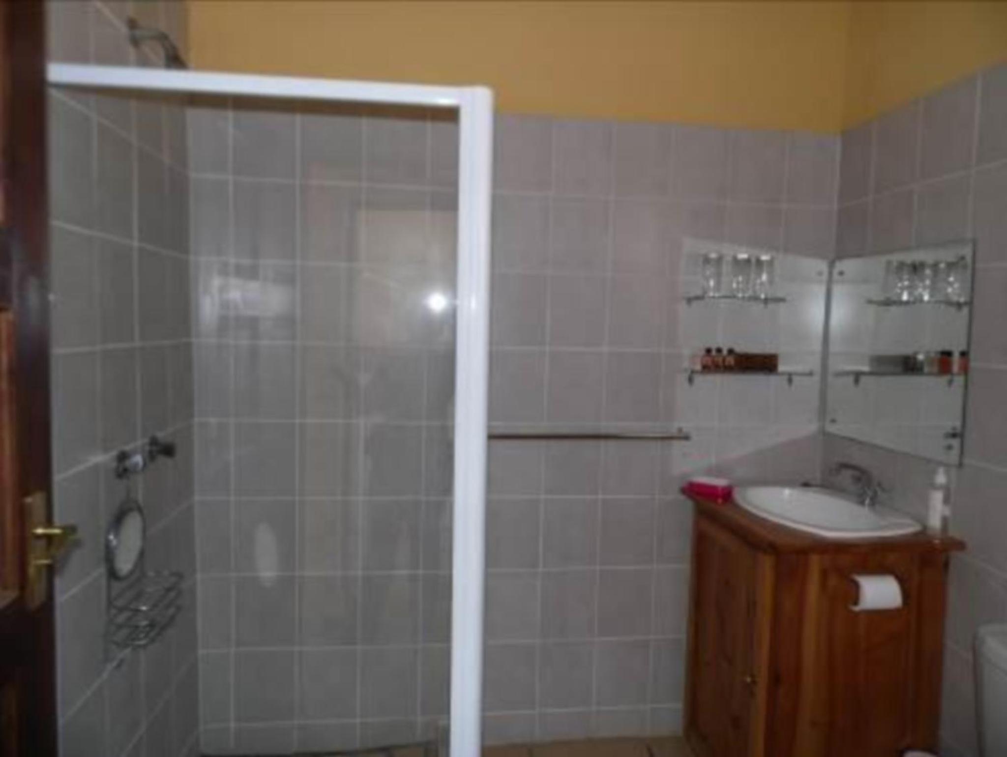 Twin Room - Photo 20