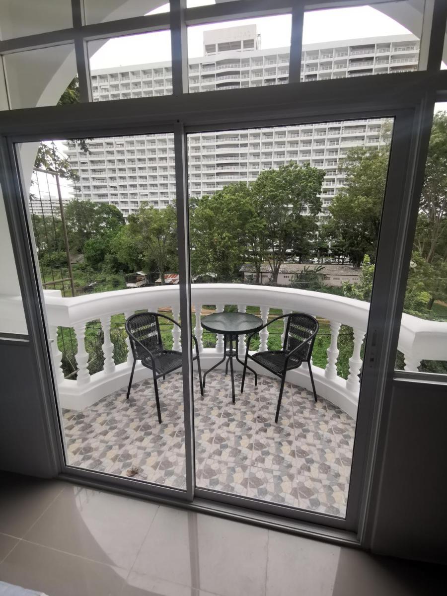 Deluxe Double Room with Balcony - Photo 1
