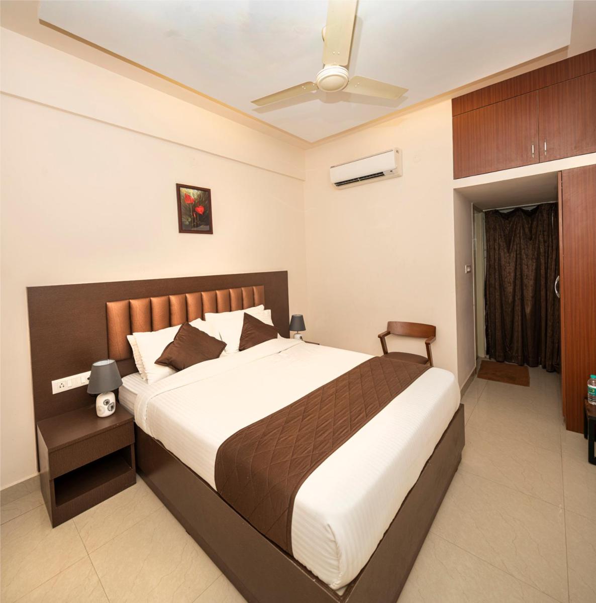 Deluxe Room - Photo 5