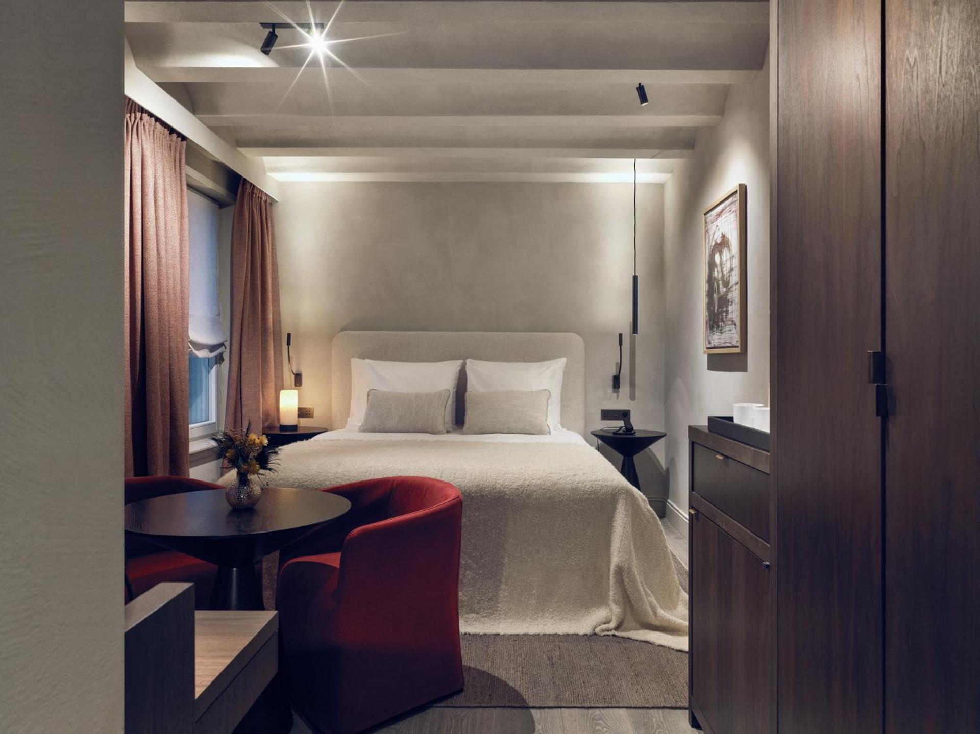 Comfort Room - Photo 1