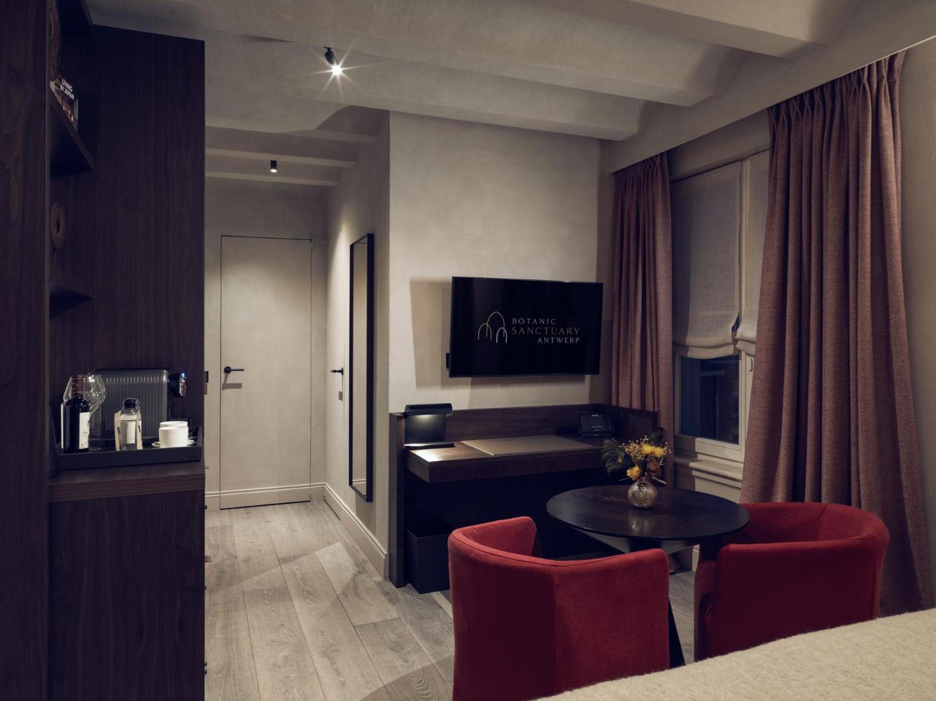 Comfort Room - Photo 2