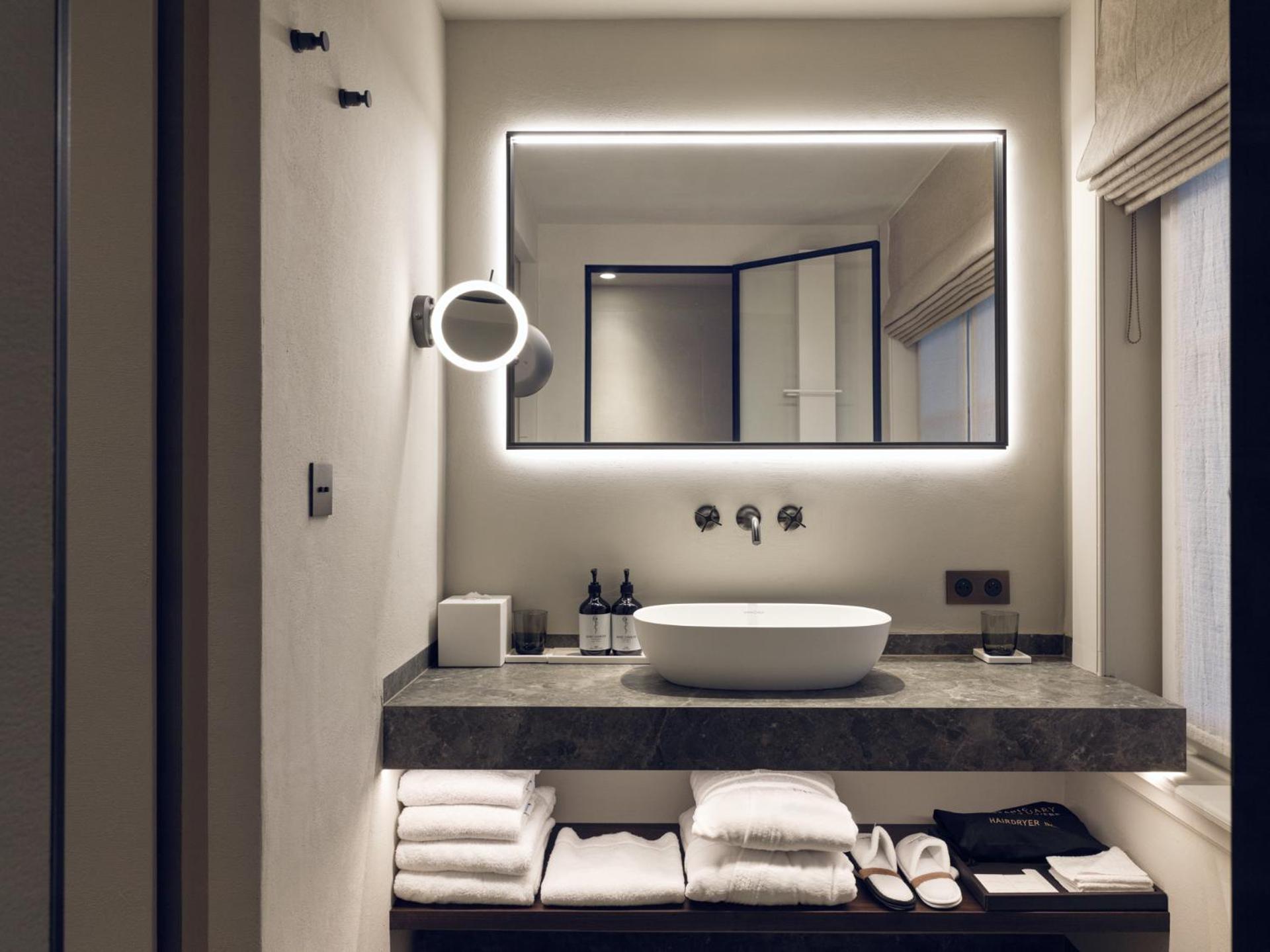 Comfort Room - Photo 6