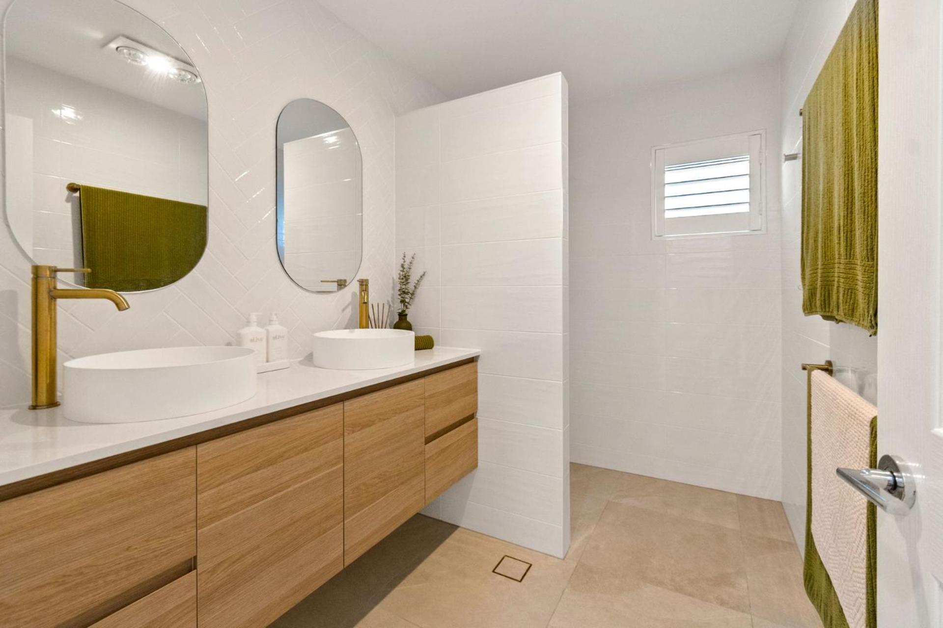 Three-Bedroom House photo 3