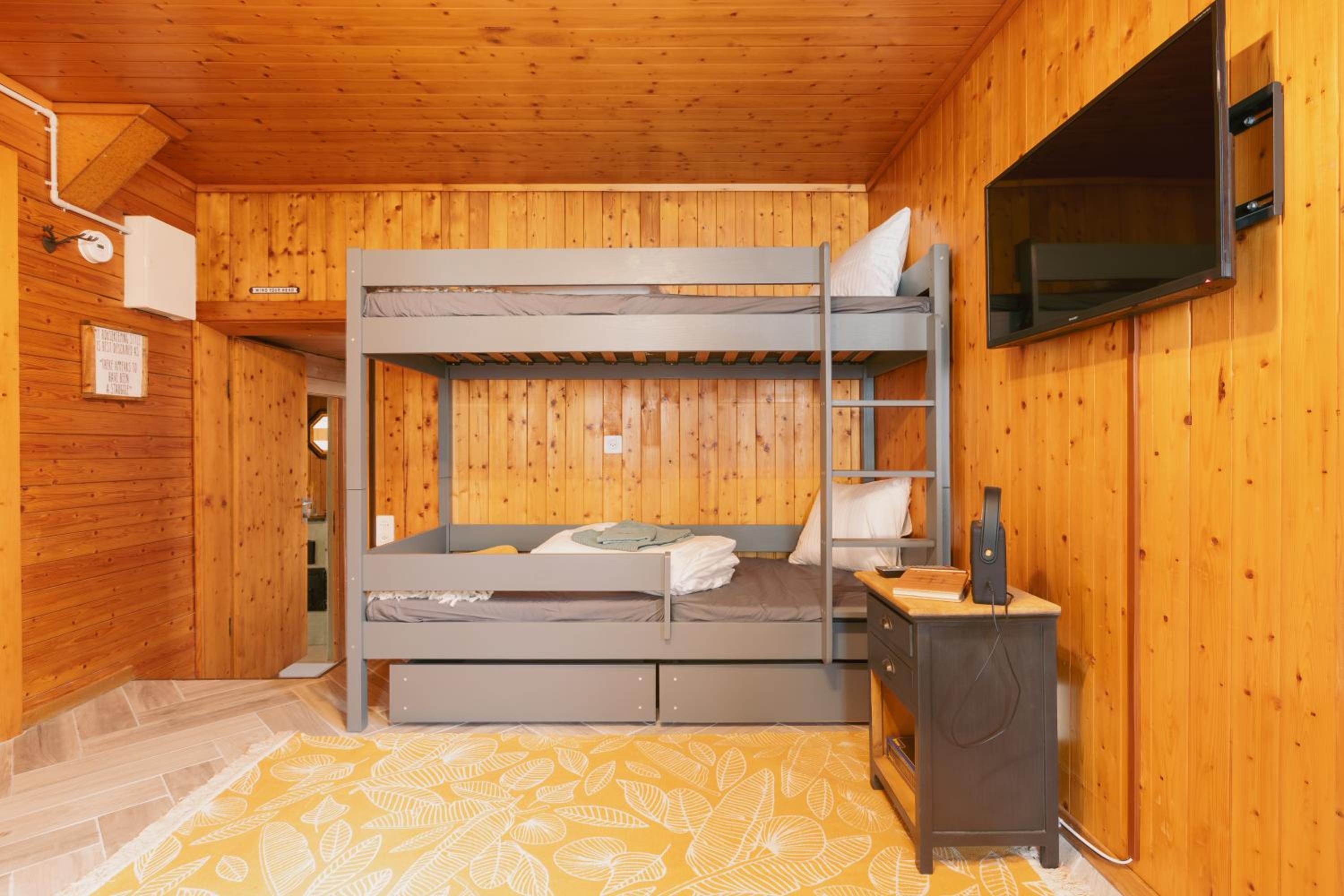 Studio Apartment photo 1