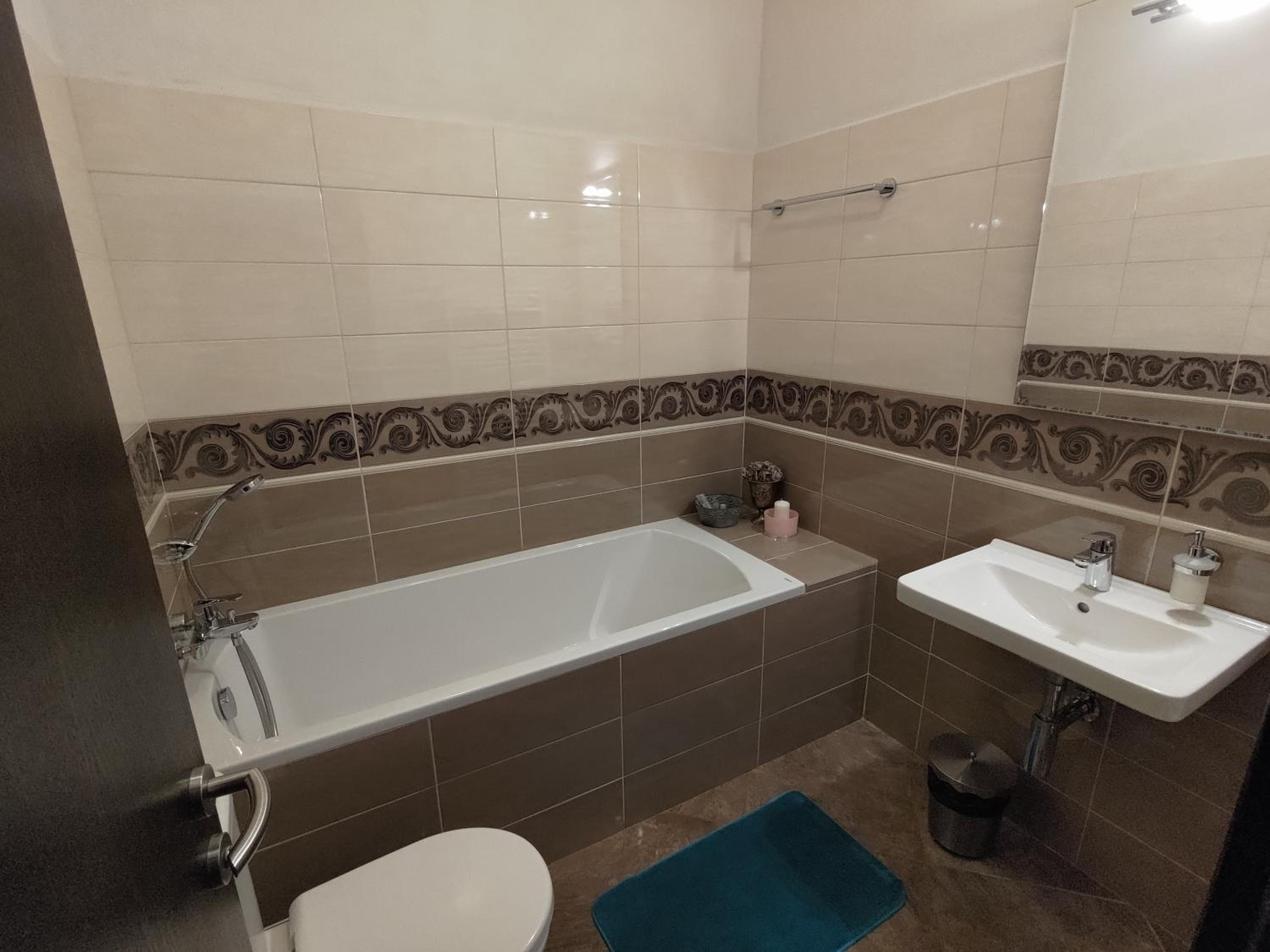 Deluxe Double Room with Bath photo 3