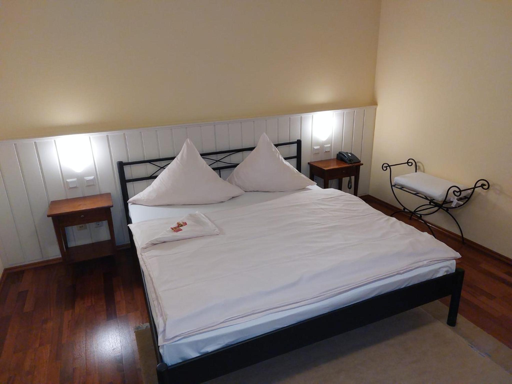 Deluxe Double Room - Photo 3