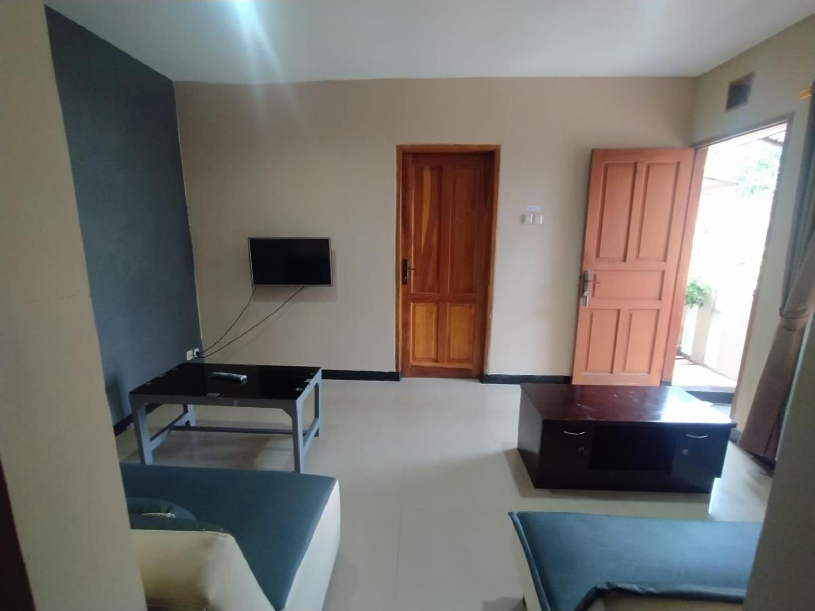 Two-Bedroom Villa - Photo 3