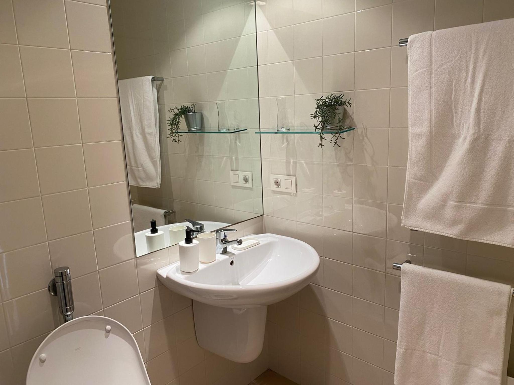 Double Room - Photo 2