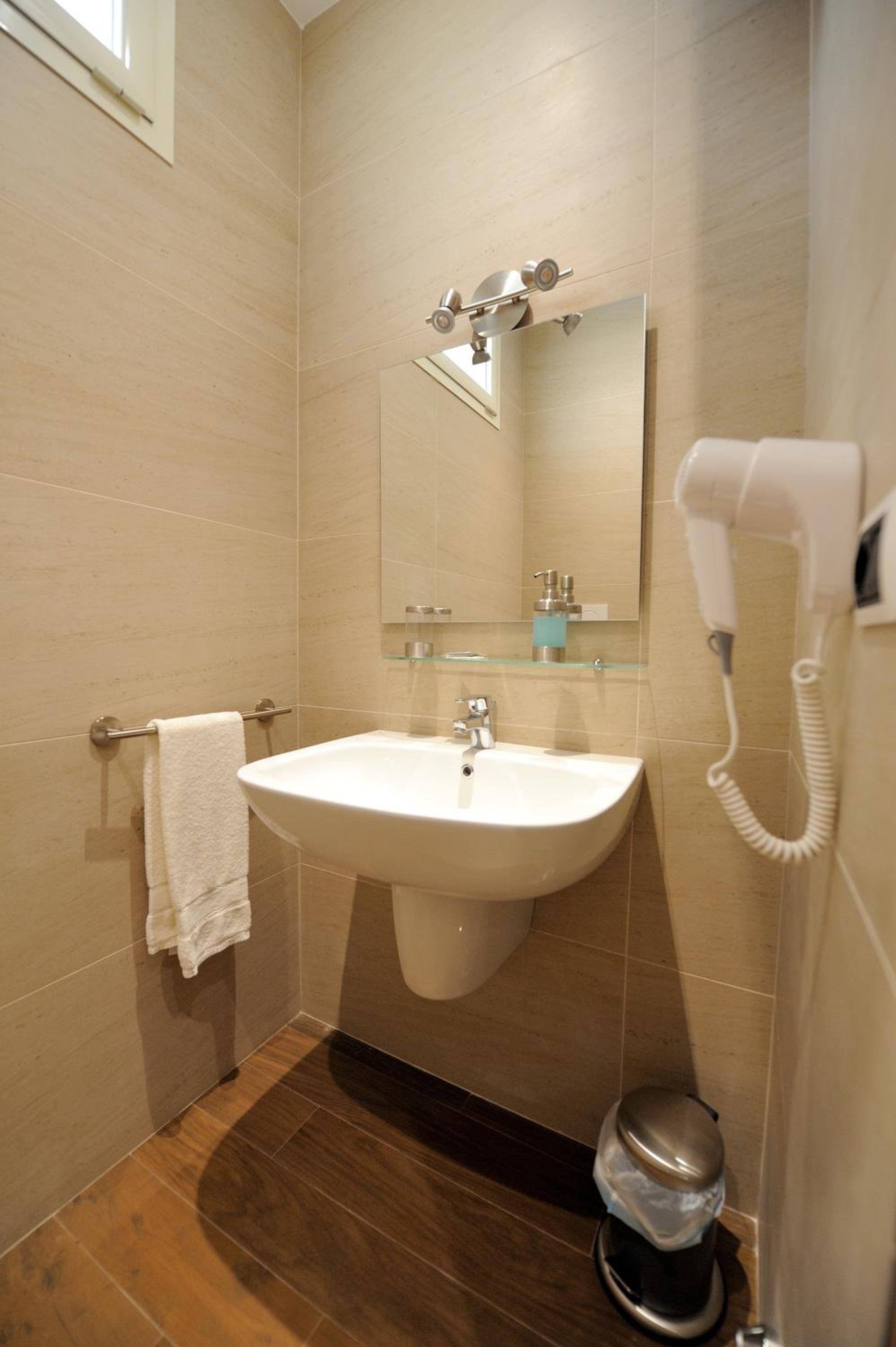 Triple Room - Photo 2