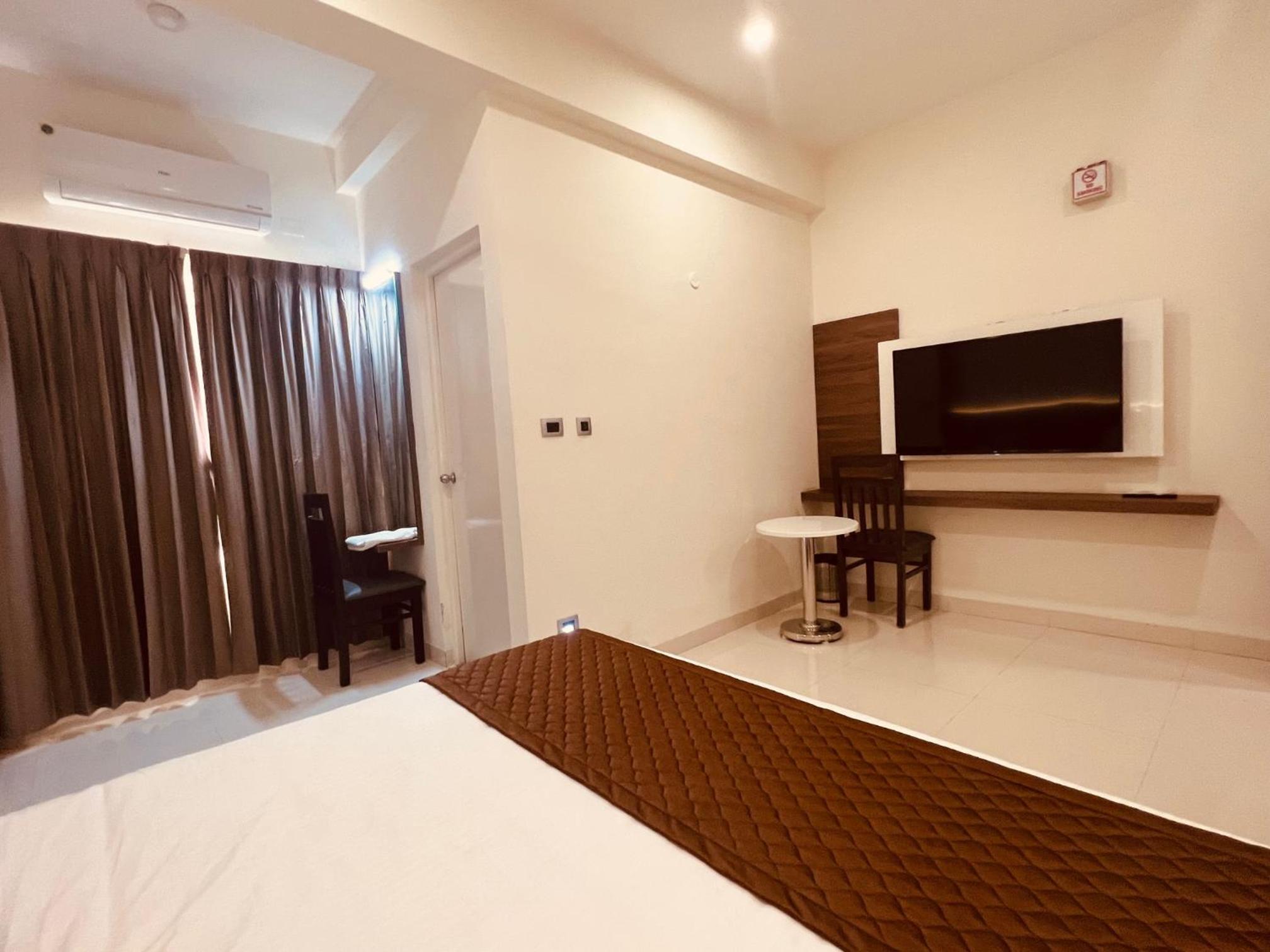 Deluxe Double Room - Photo 5