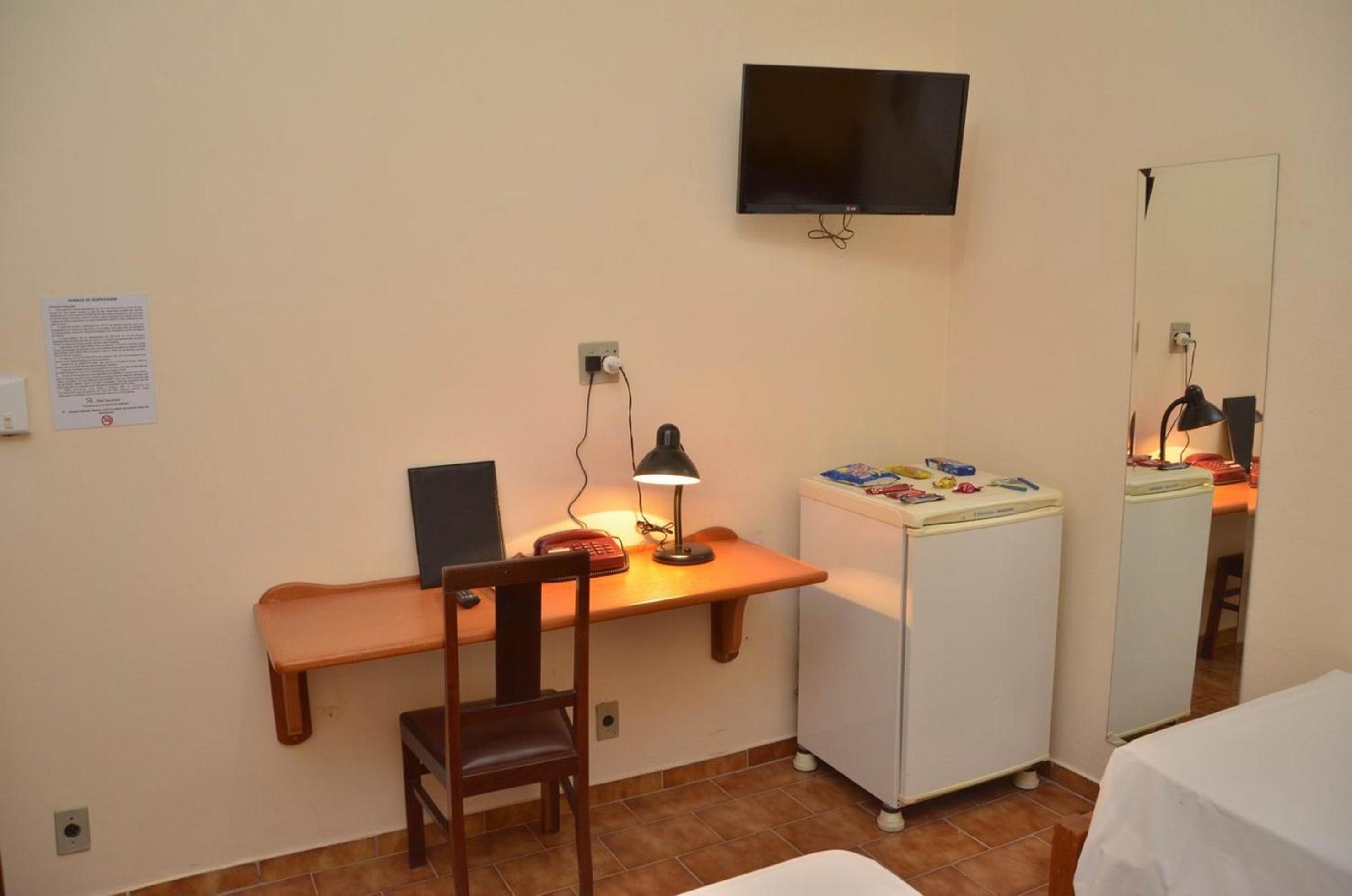 Standard Triple Room - Photo 15