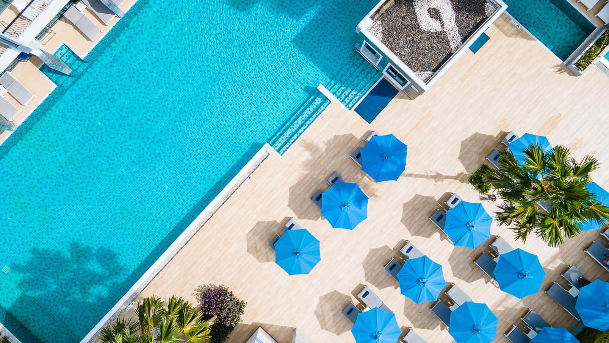 Deluxe Double Room with Pool View - Photo 6