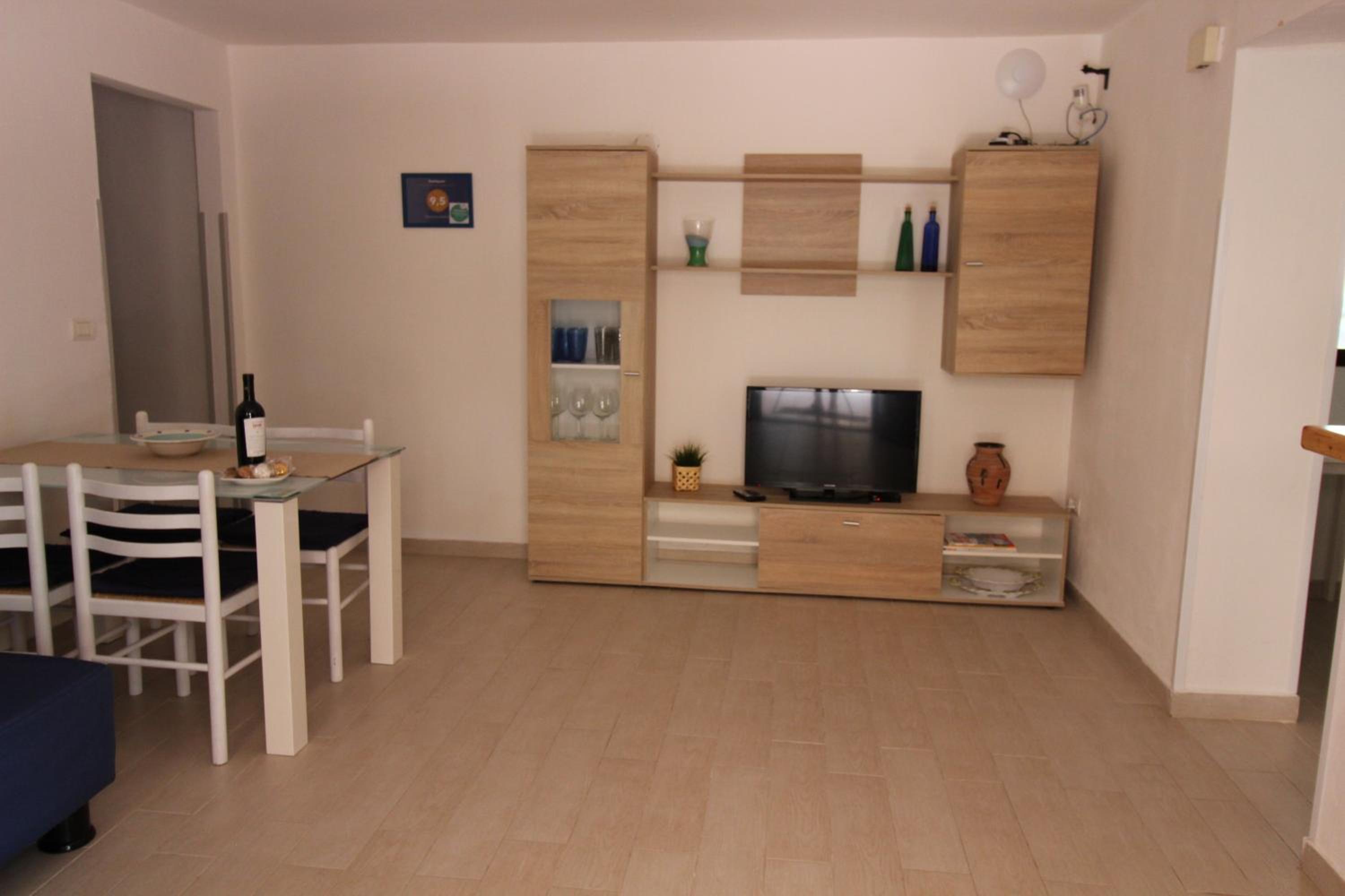 Apartment photo 1