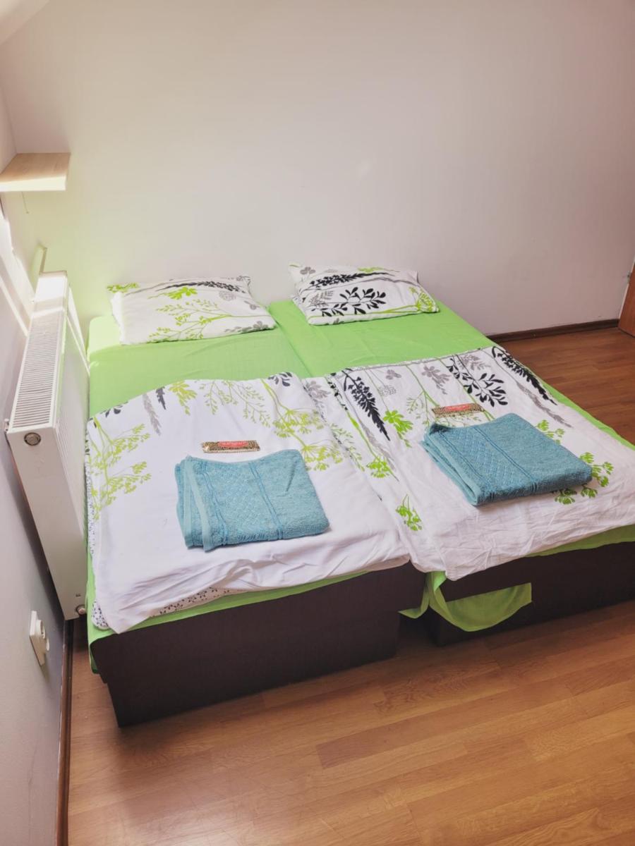 Triple Room with Shared Bathroom photo 3