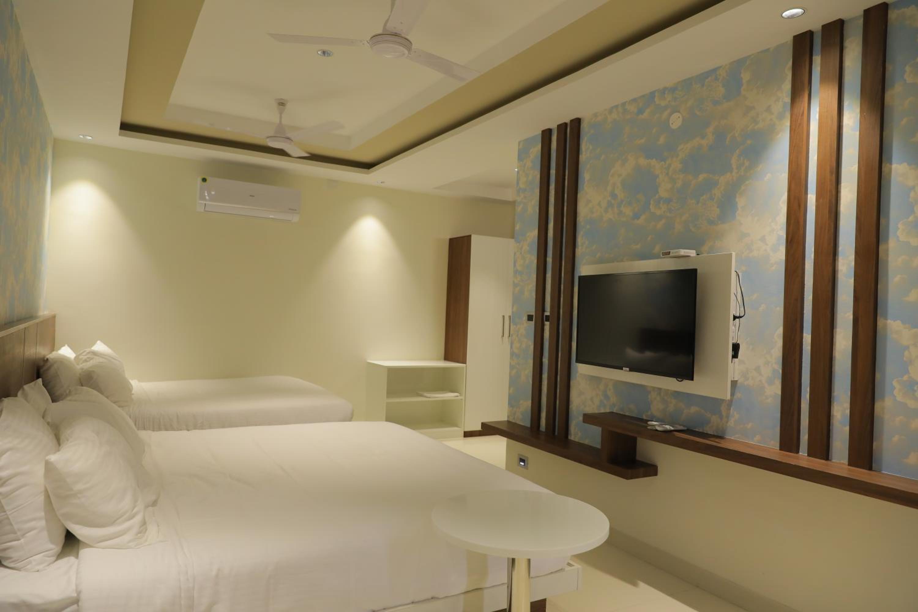 Superior Double or Twin Room - Photo 1