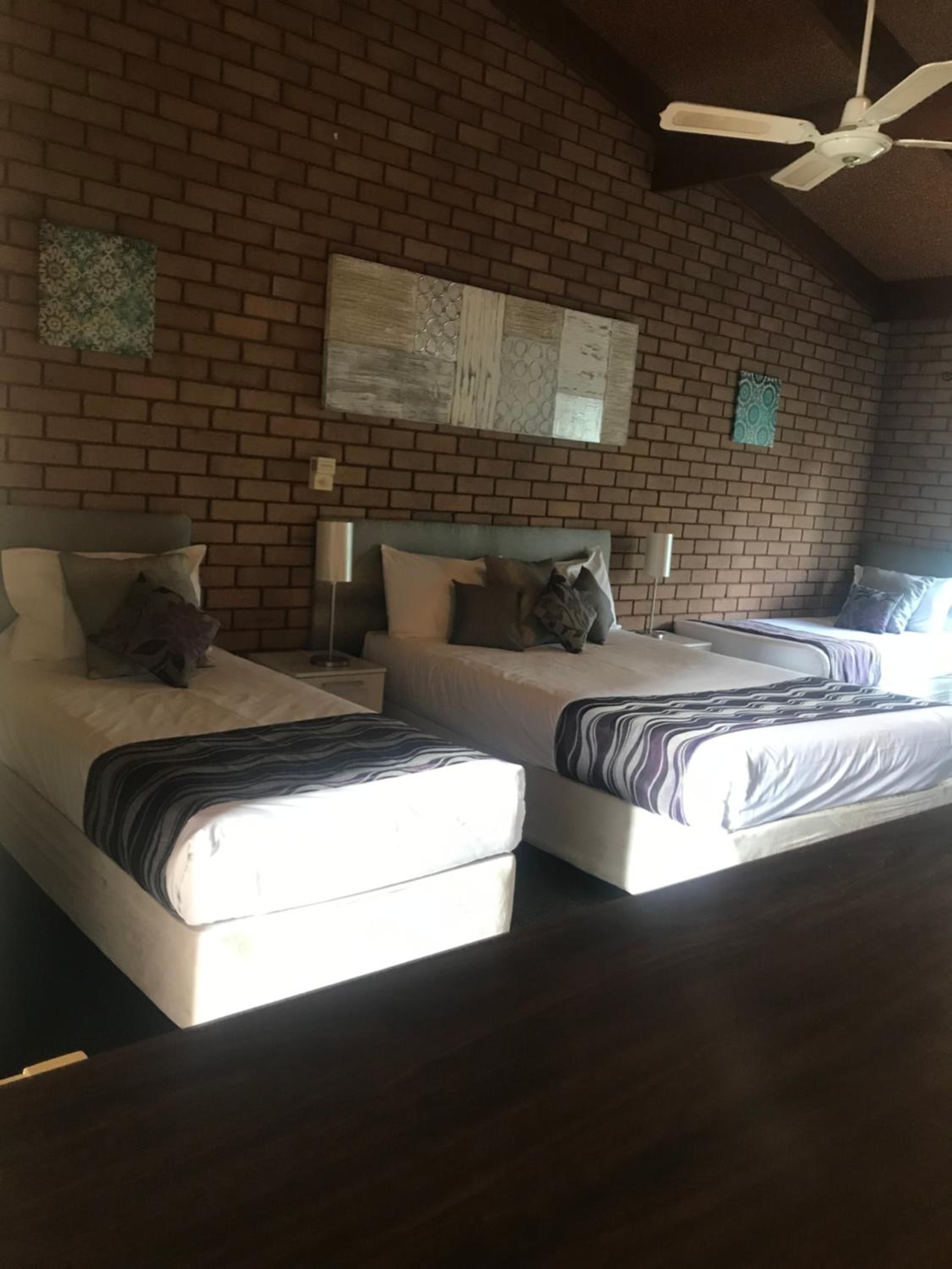 Triple Room - Photo 6