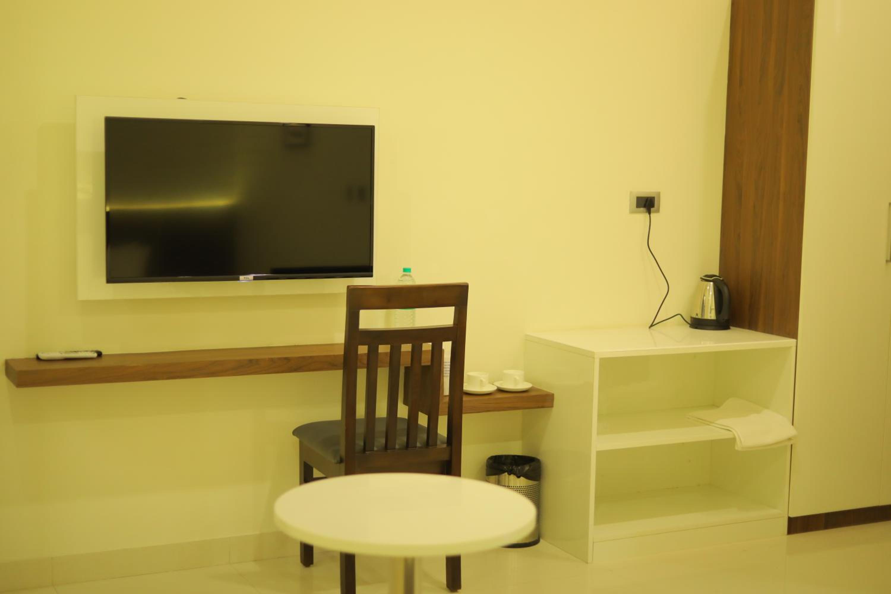 Superior Double or Twin Room - Photo 2
