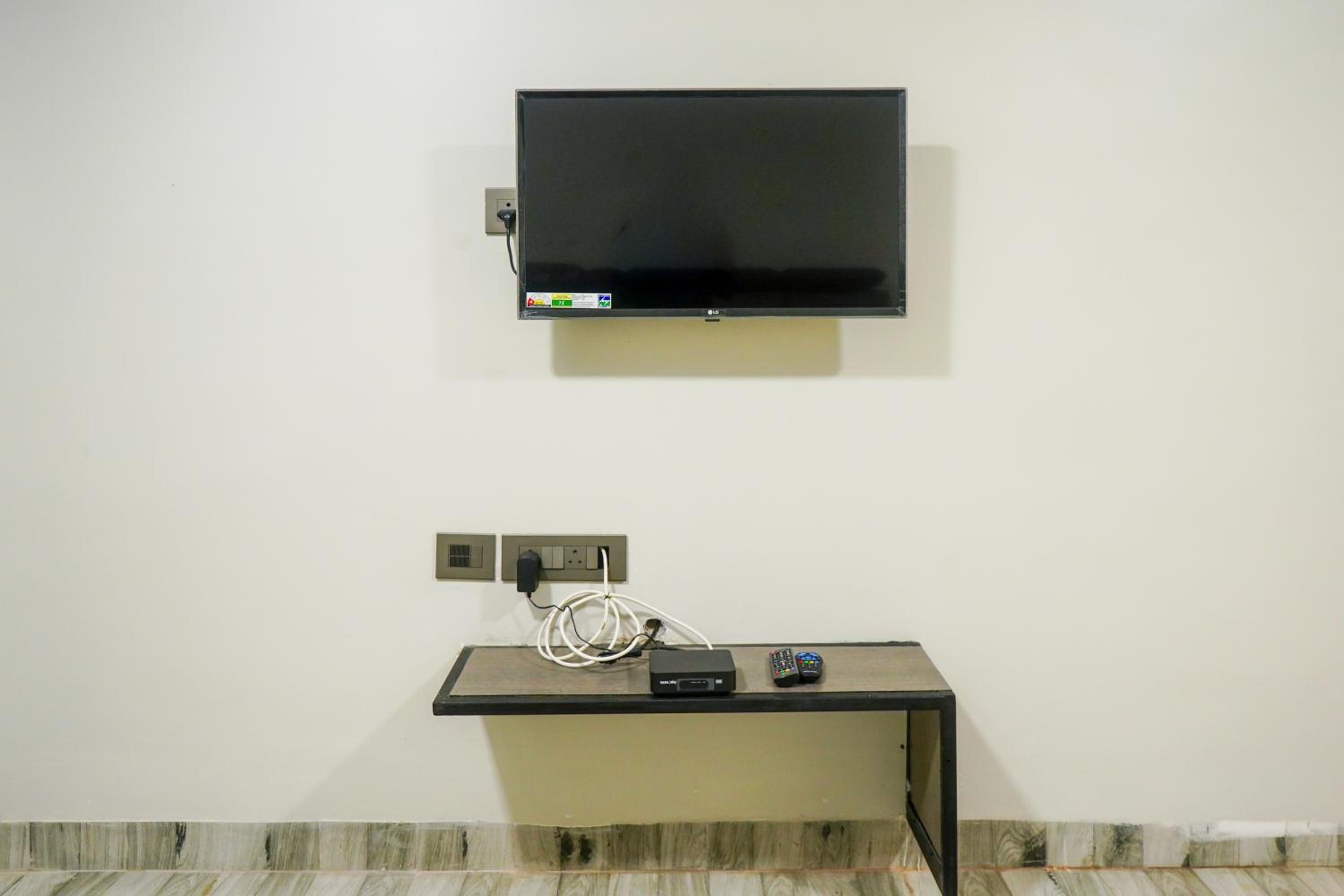 Suite - Photo 5