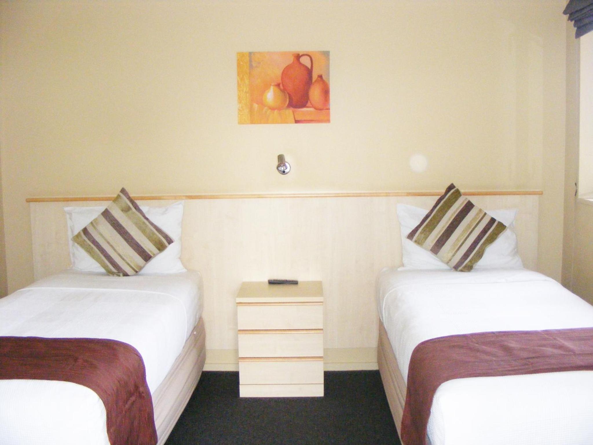 One-Bedroom Apartment - Photo 3