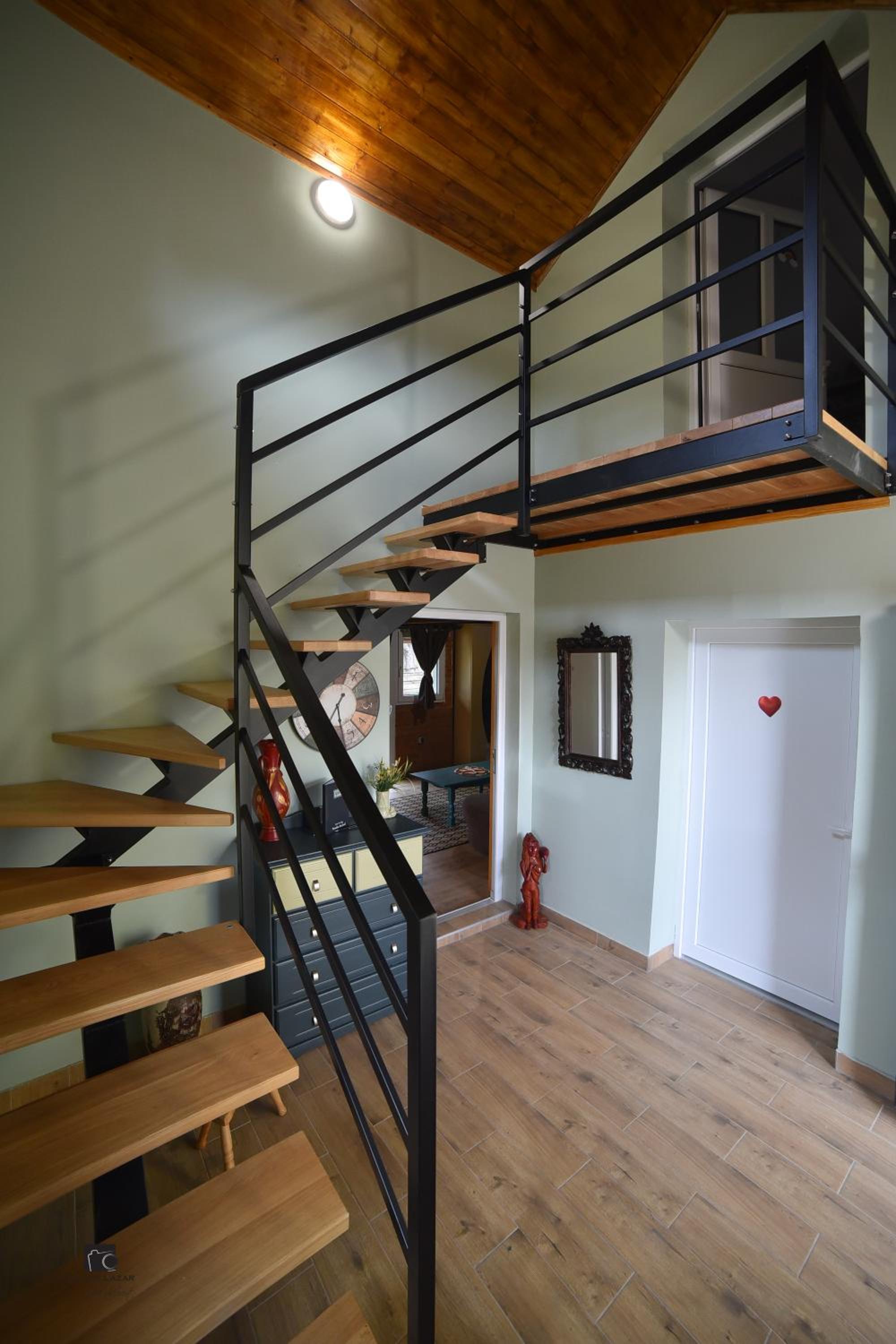 One-Bedroom Apartment with Terrace photo 2