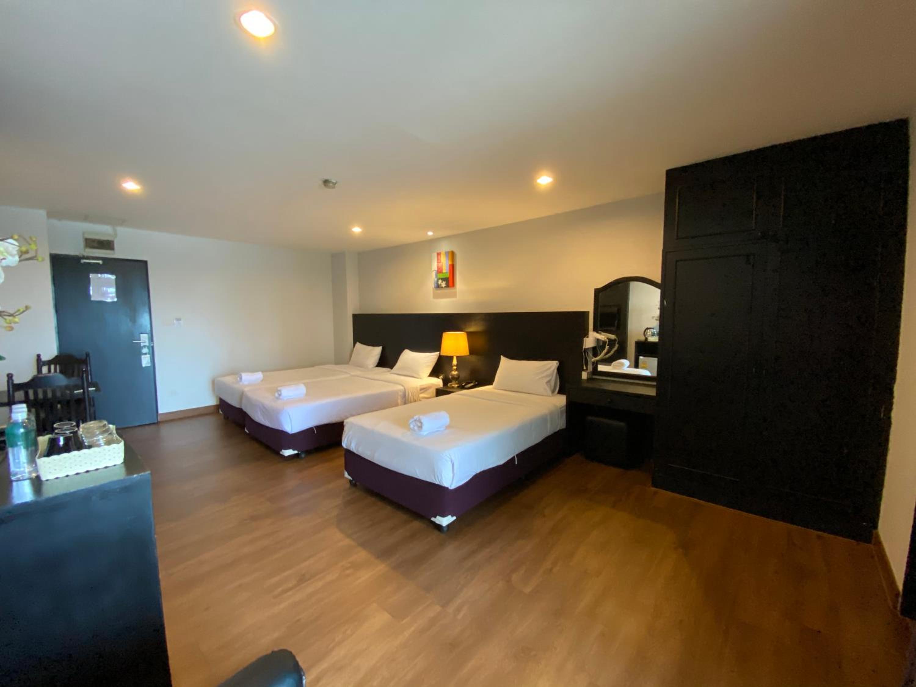 Superior Triple Room photo 3
