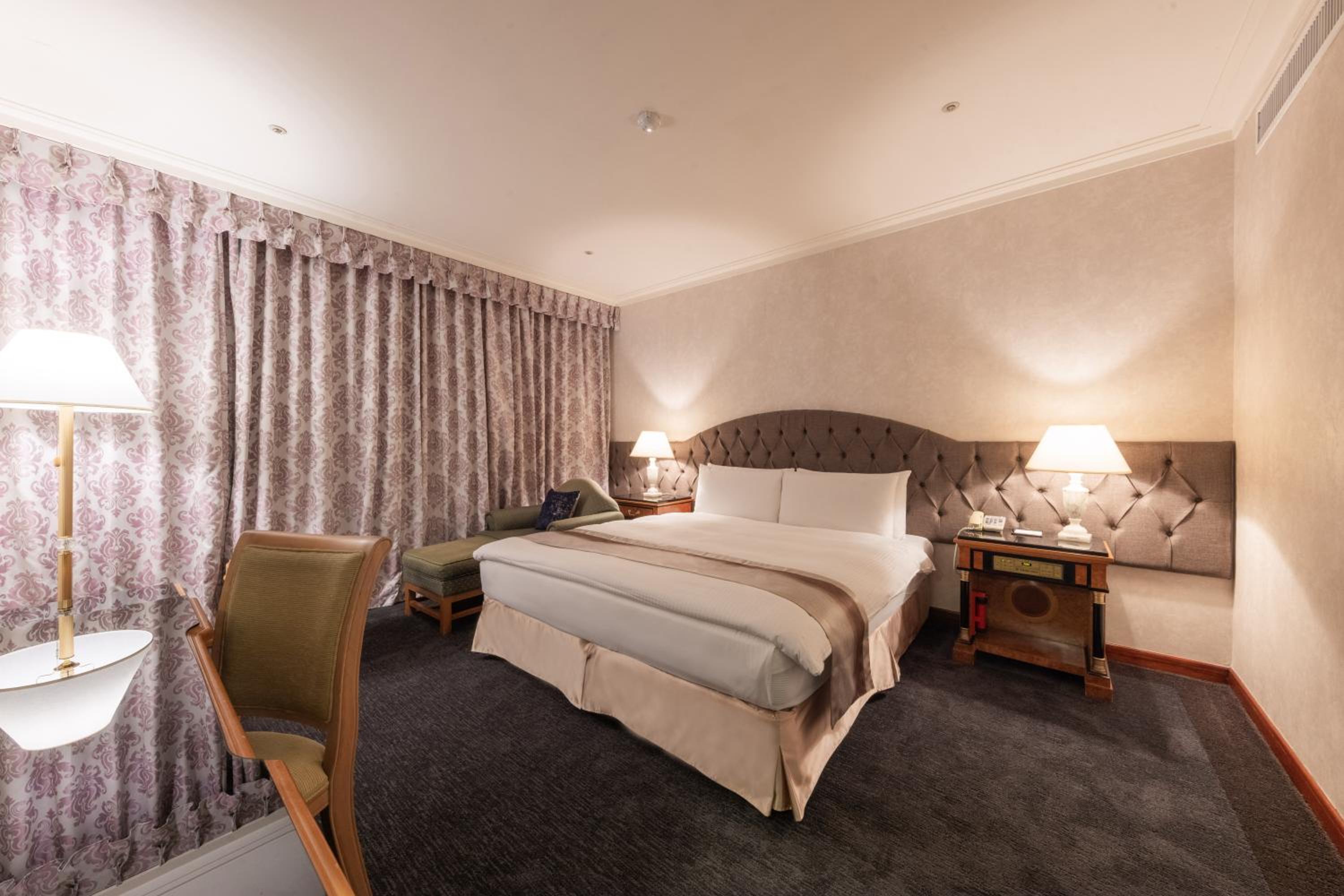 Suite with Spa Bath