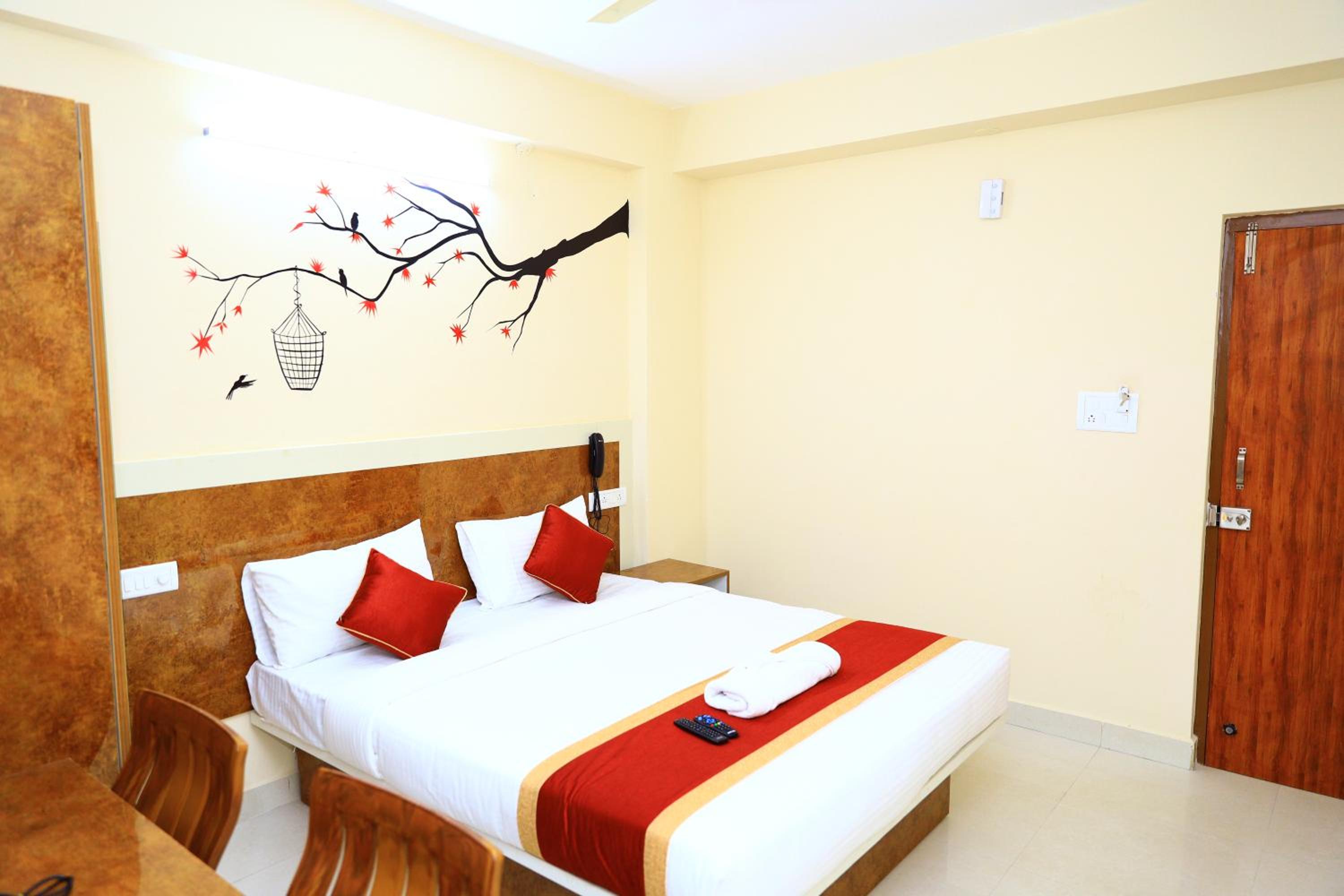 Deluxe Room - Photo 1