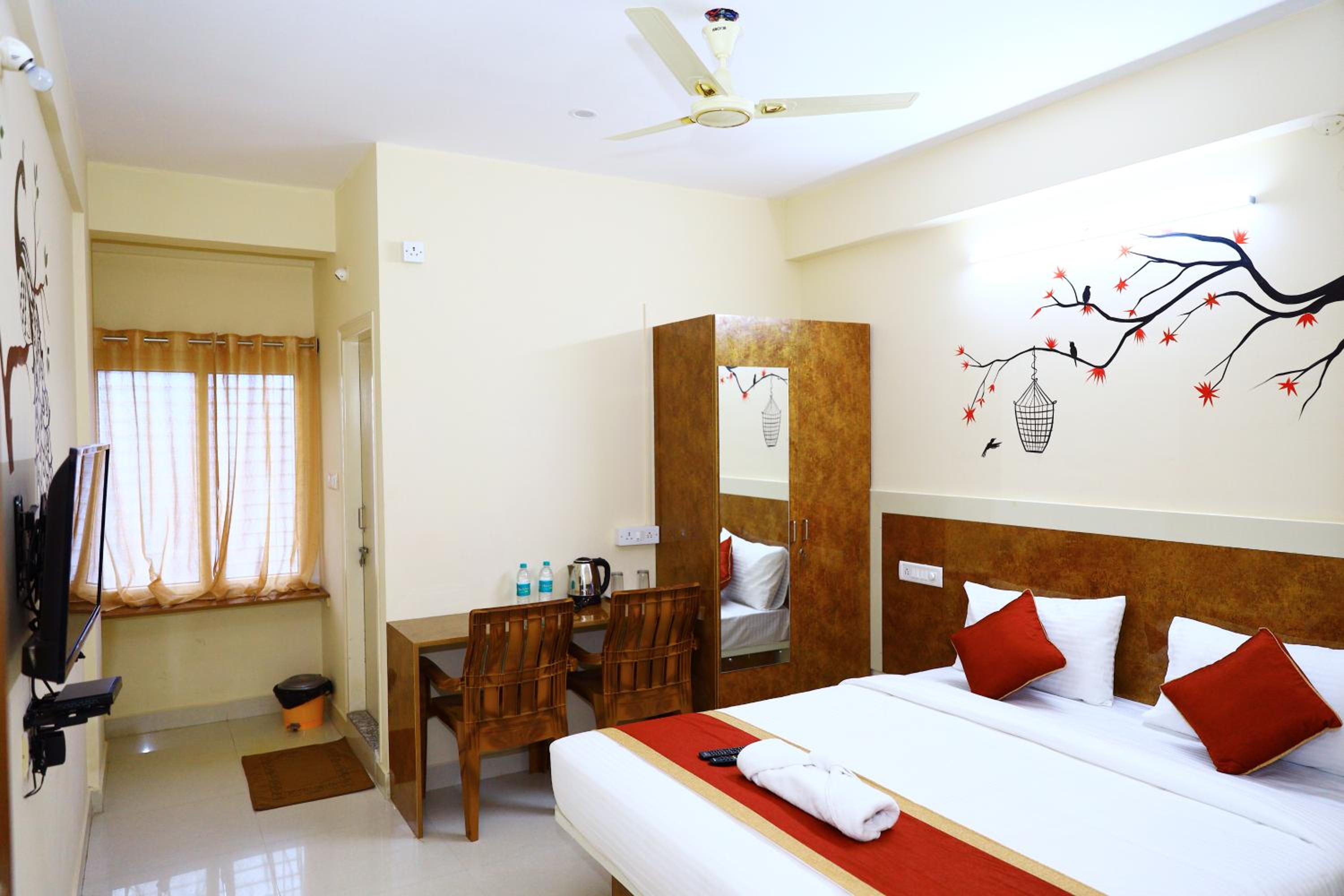 Deluxe Room - Photo 4