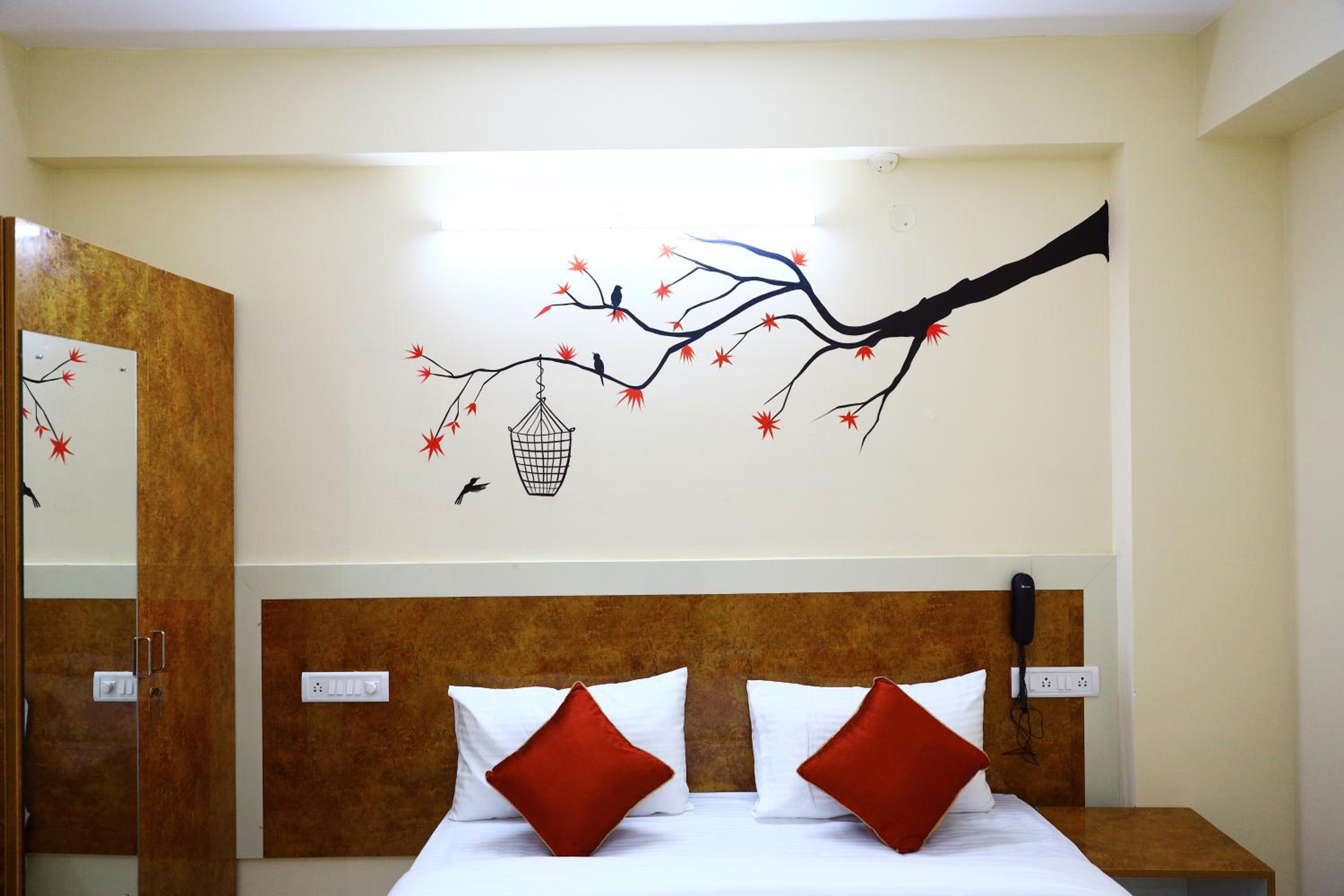 Deluxe Room - Photo 3
