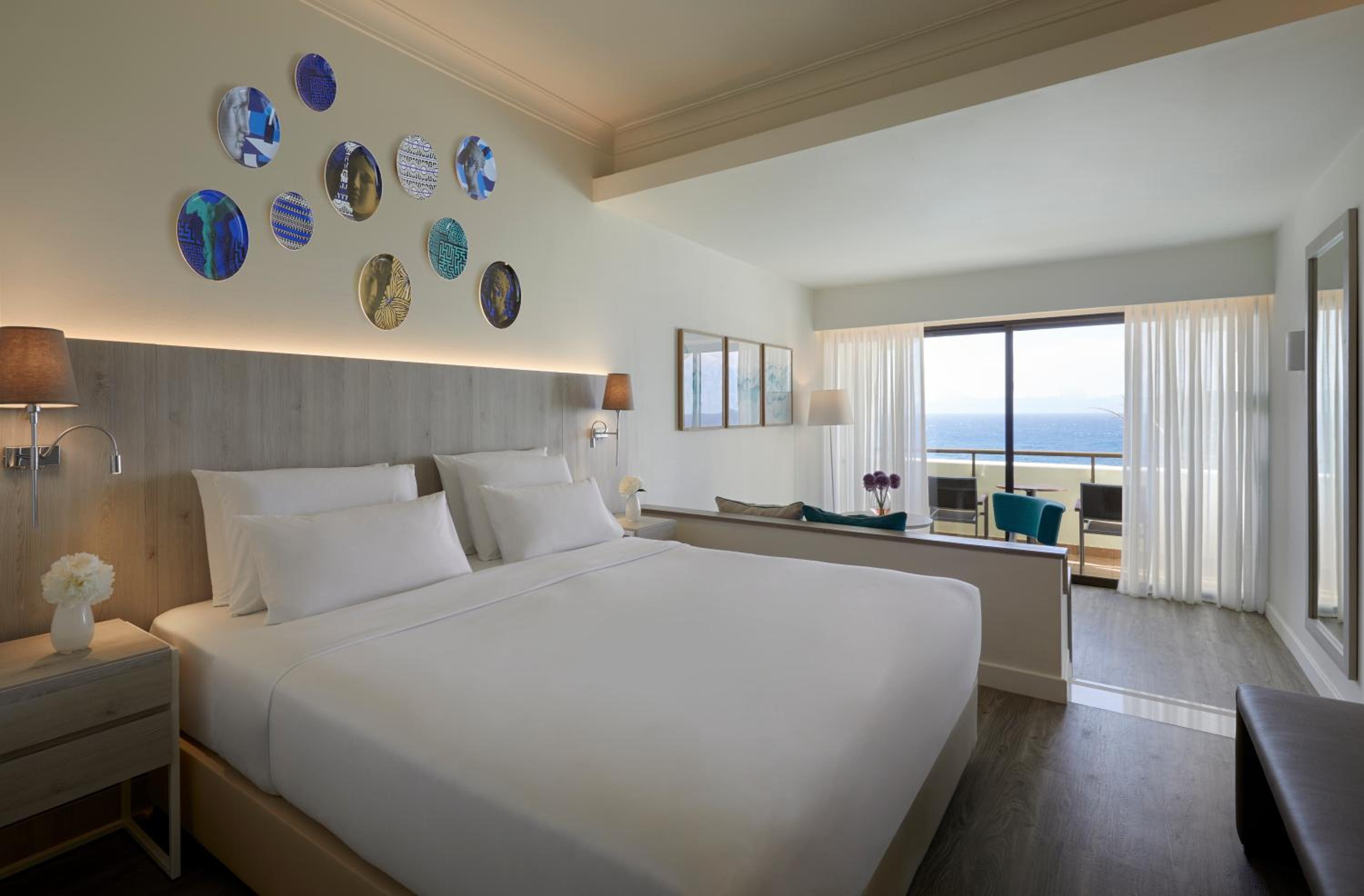 Premium Deluxe with Sea View thumbnail 5