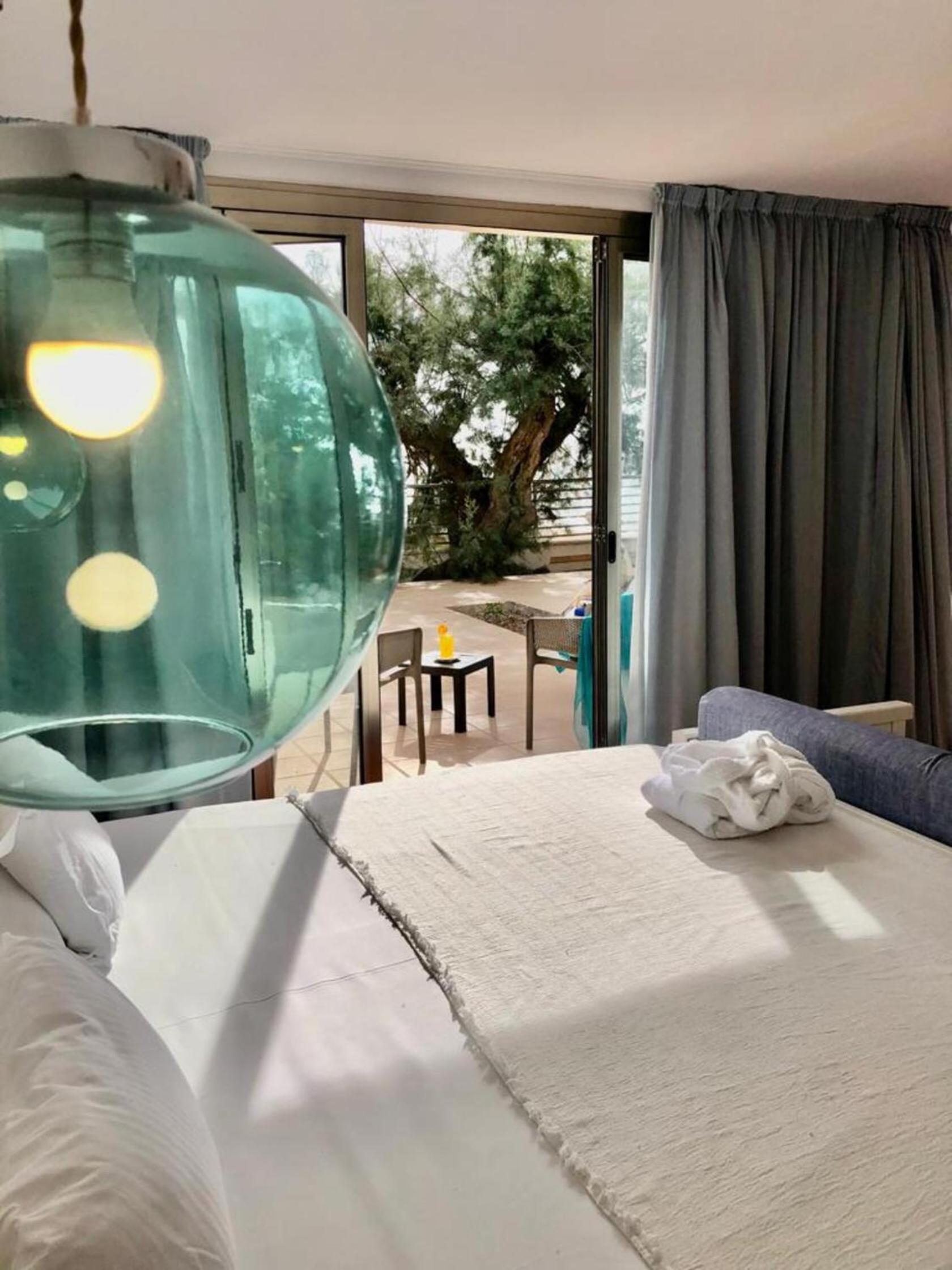 Deluxe Suite with Sea View