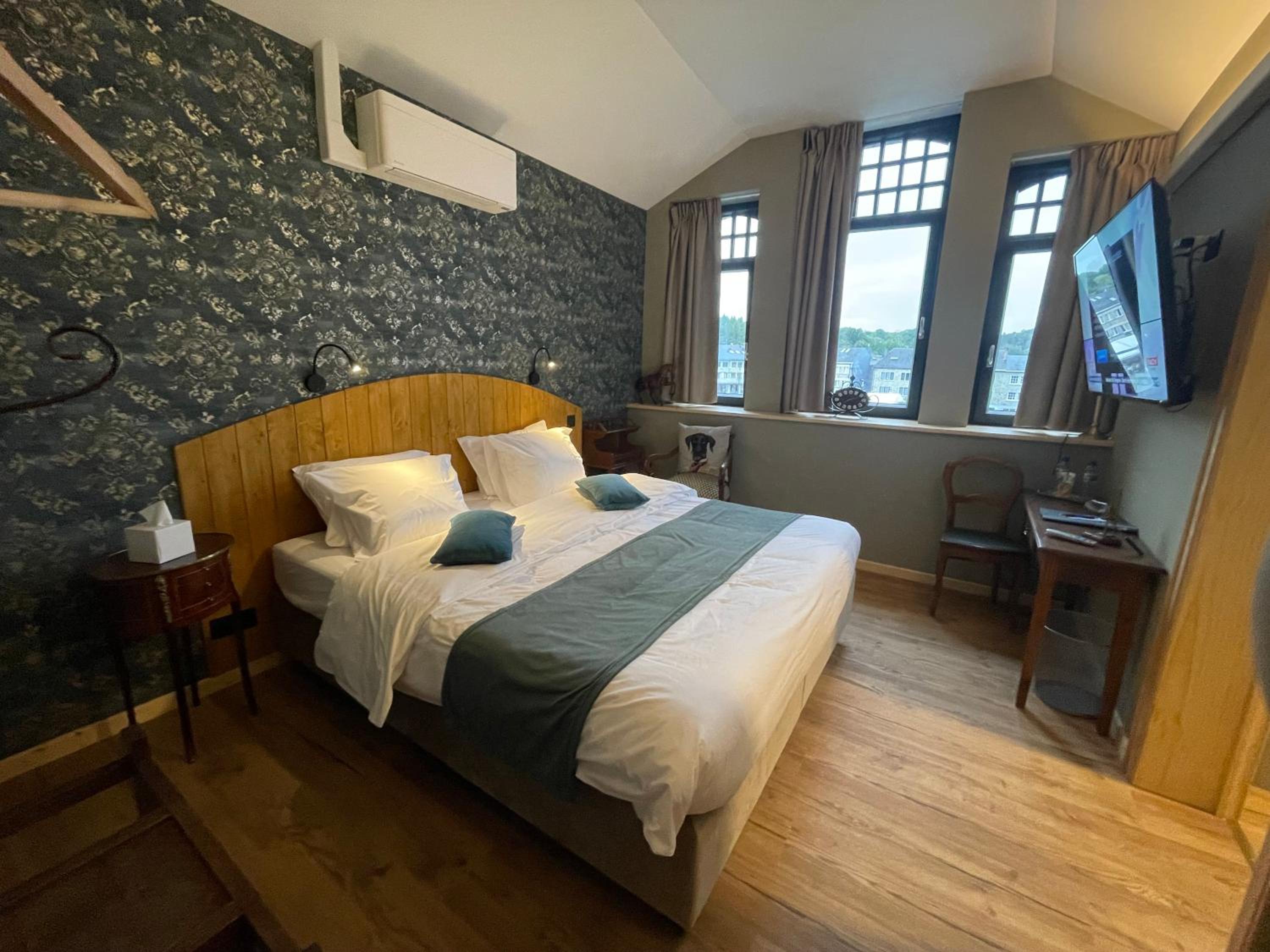 Double Room - Photo 9