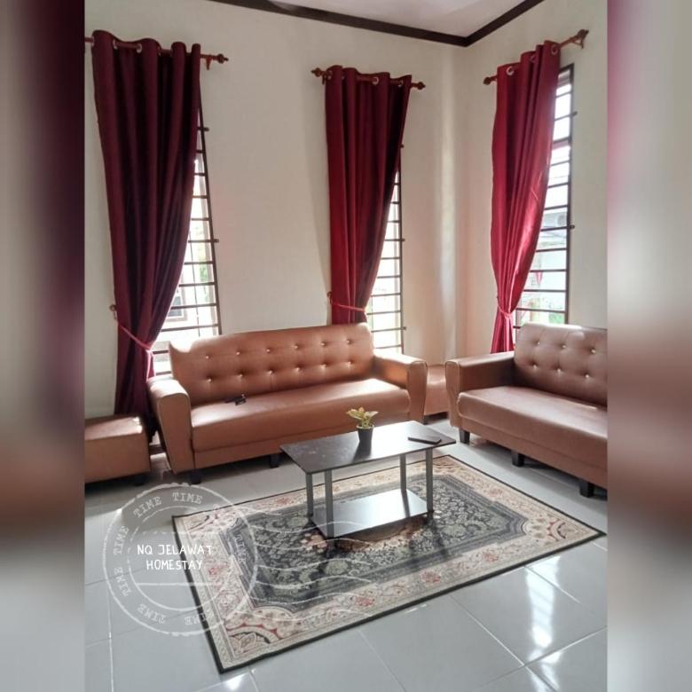 Three-Bedroom House photo 3