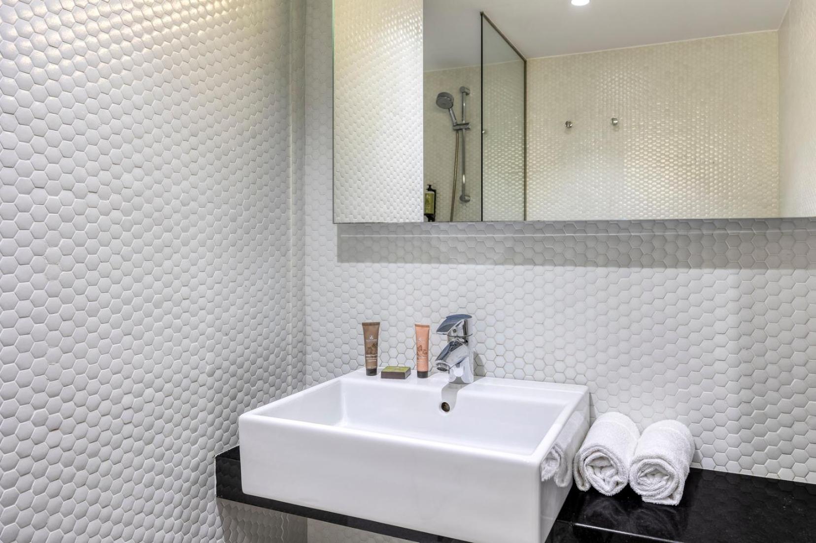 Classic Double or Twin Room photo 3