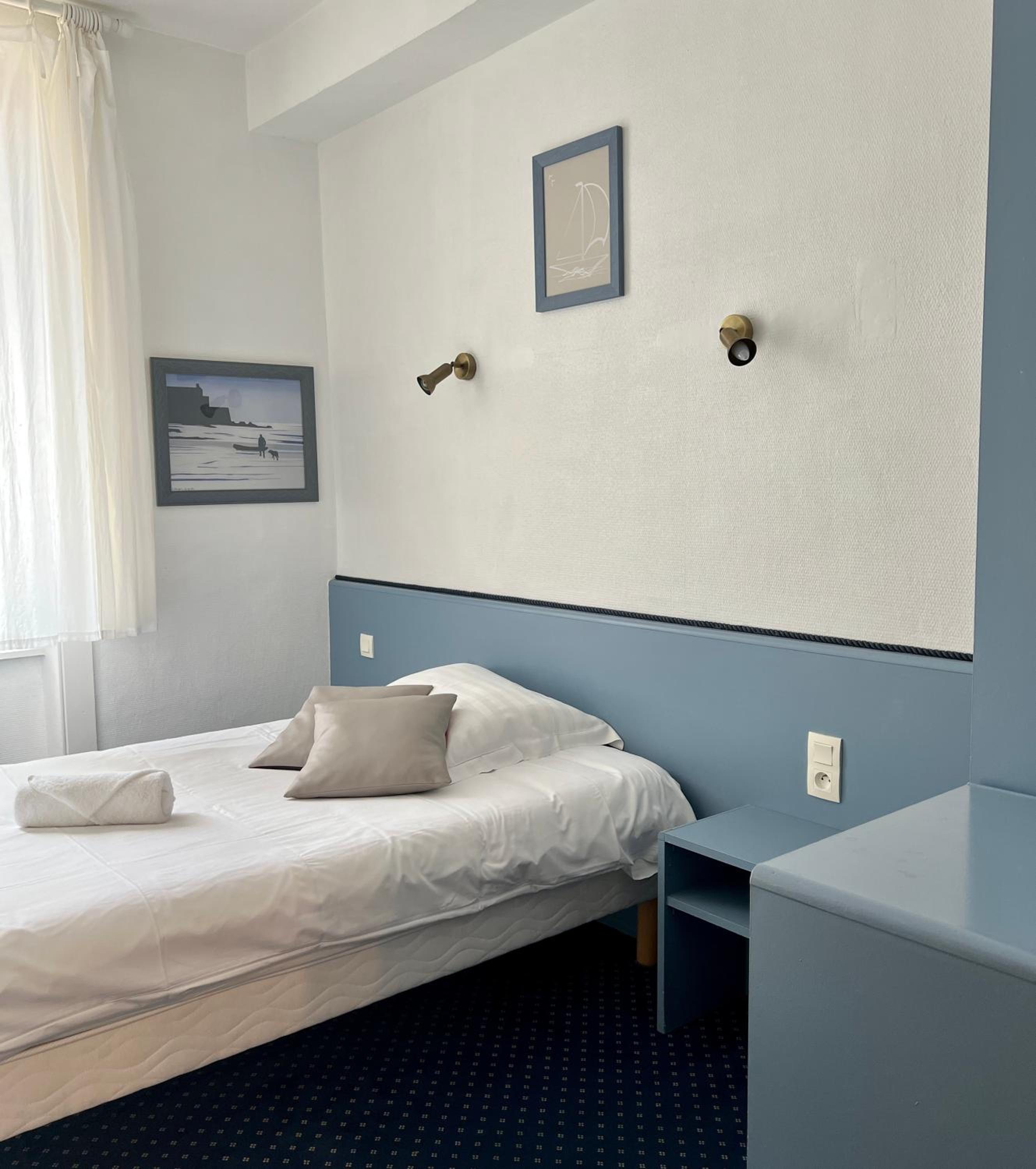 Single Room photo 2