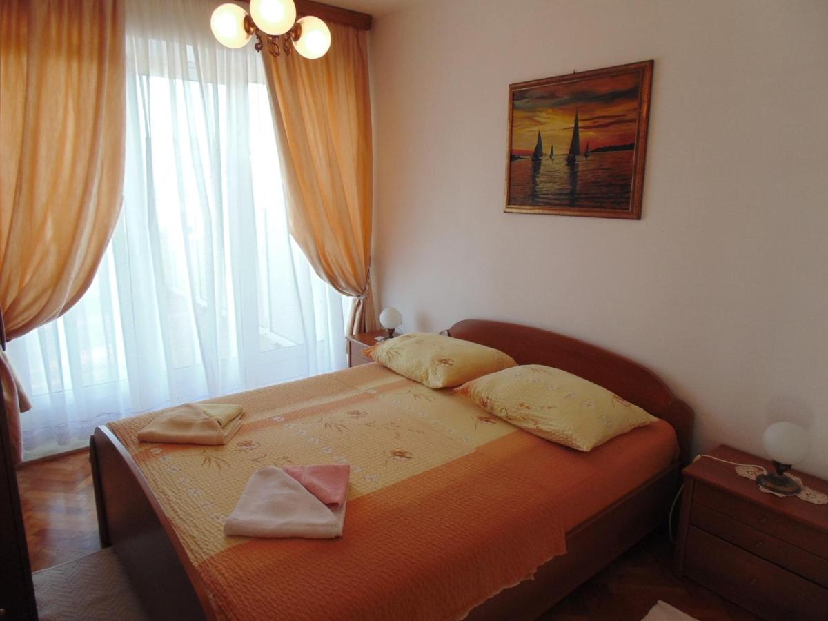 Two-Bedroom Apartment with Sea View - Photo 4