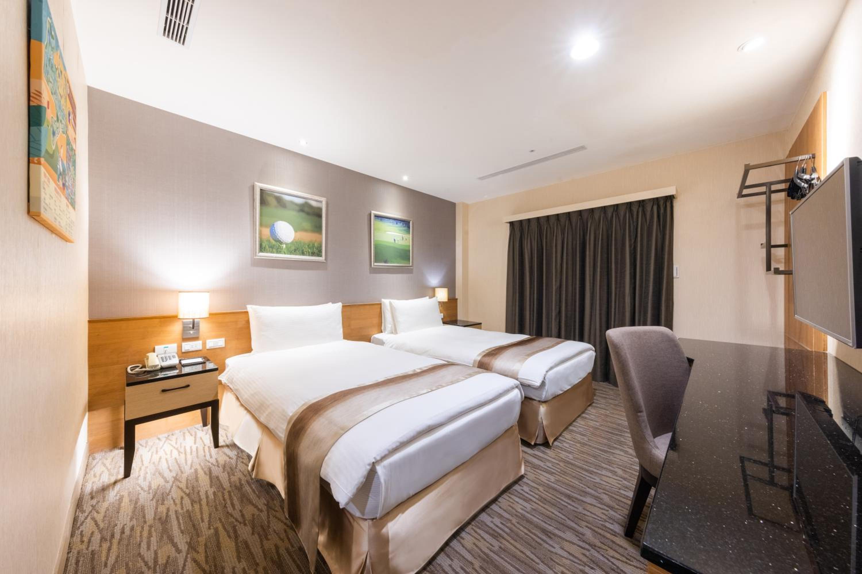 Deluxe Twin Room