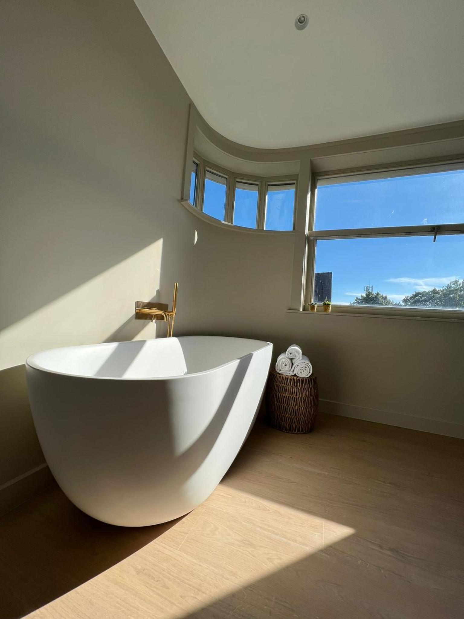 Deluxe Double Room with Bath photo 3