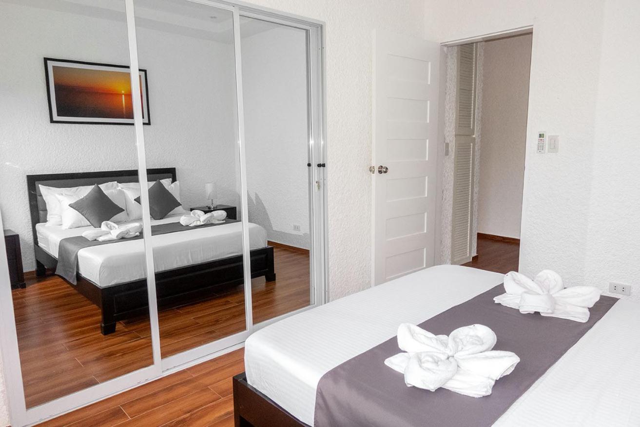 Two-Bedroom House - Photo 18