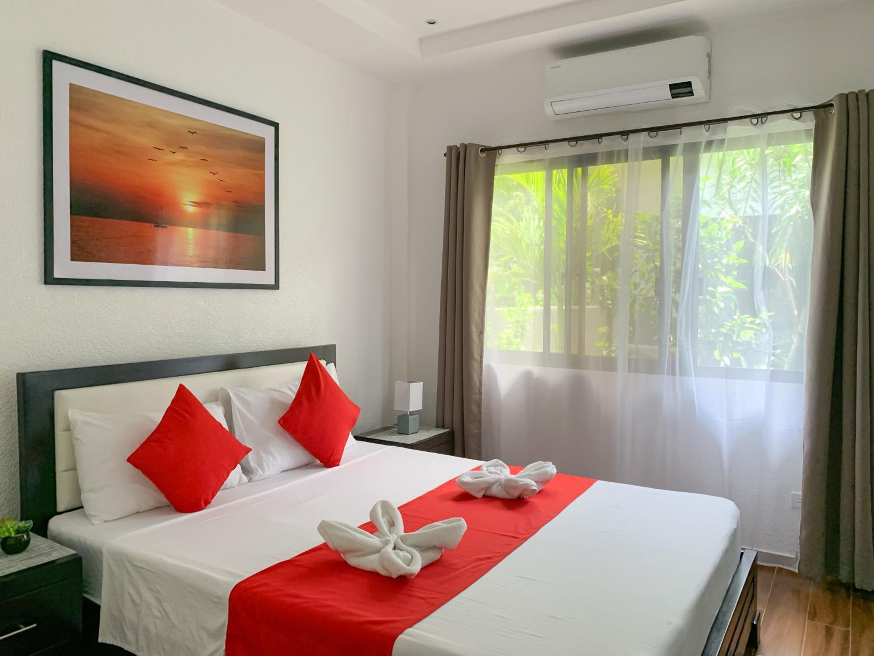 Two-Bedroom House - Photo 21