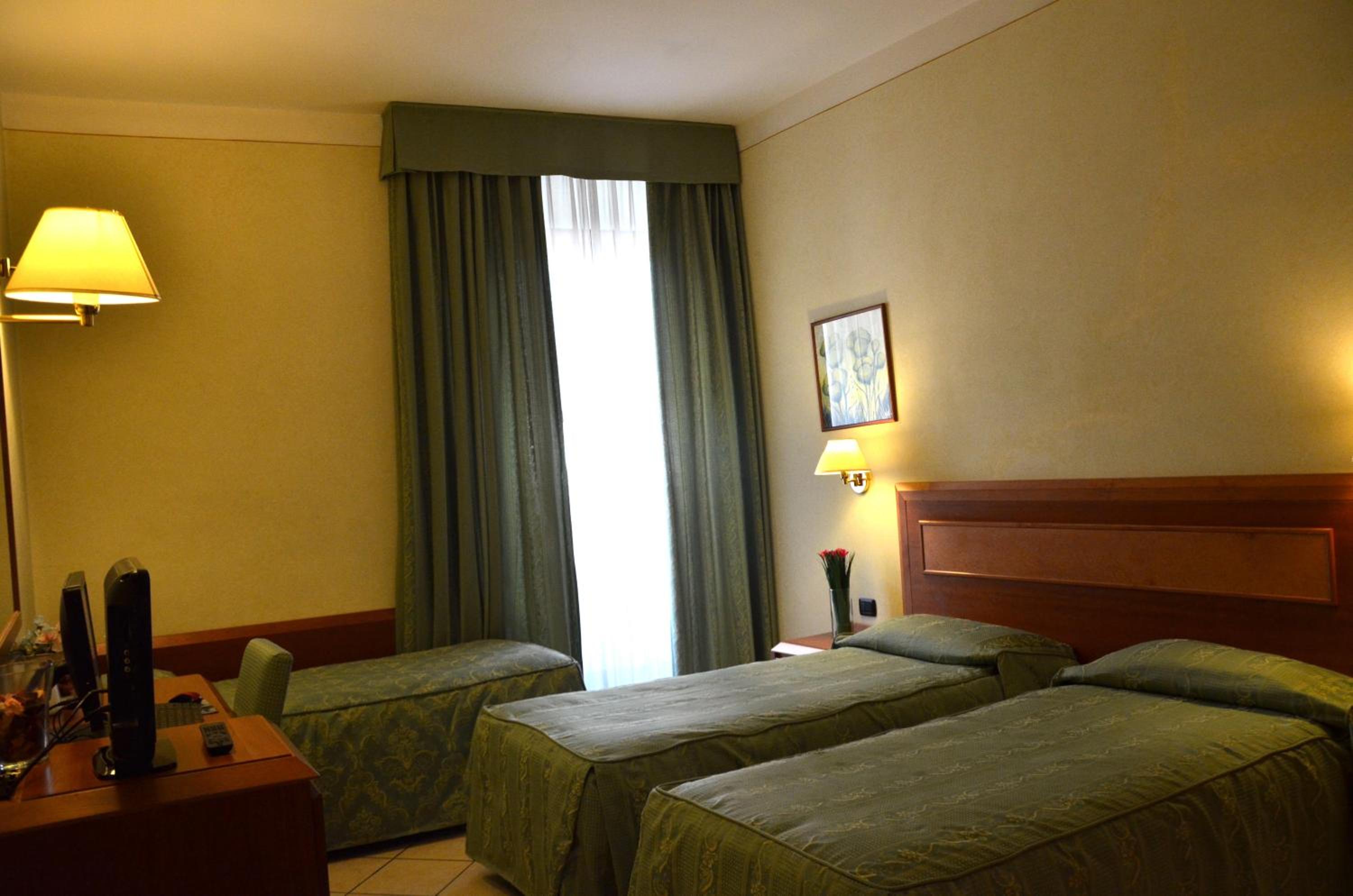 Budget Triple Room photo 2
