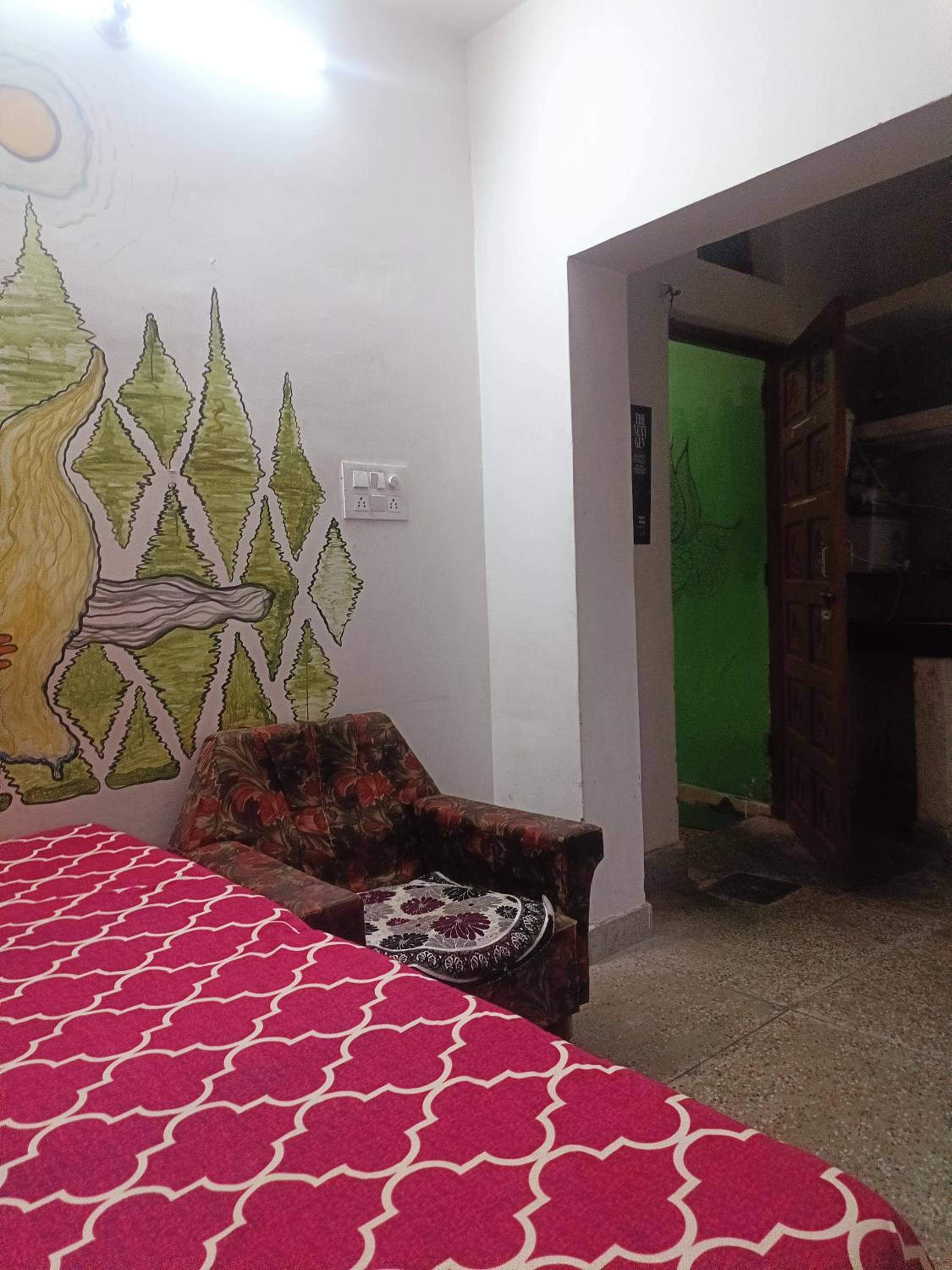 Budget Double Room photo 2