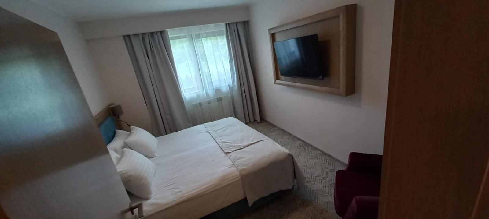 Small Double Room - Photo 4