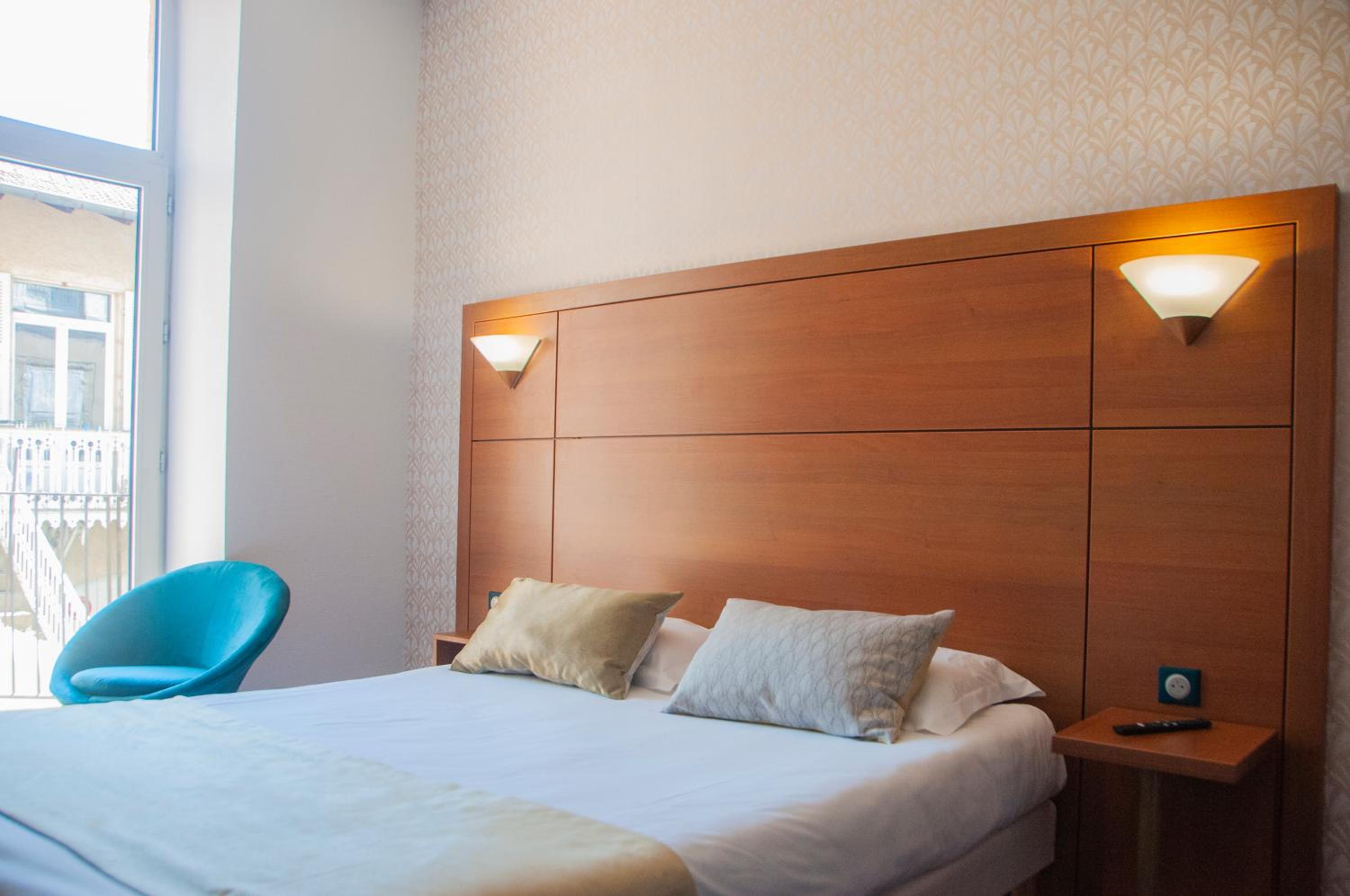 Comfort King Room with Garden View - Non-Smoking