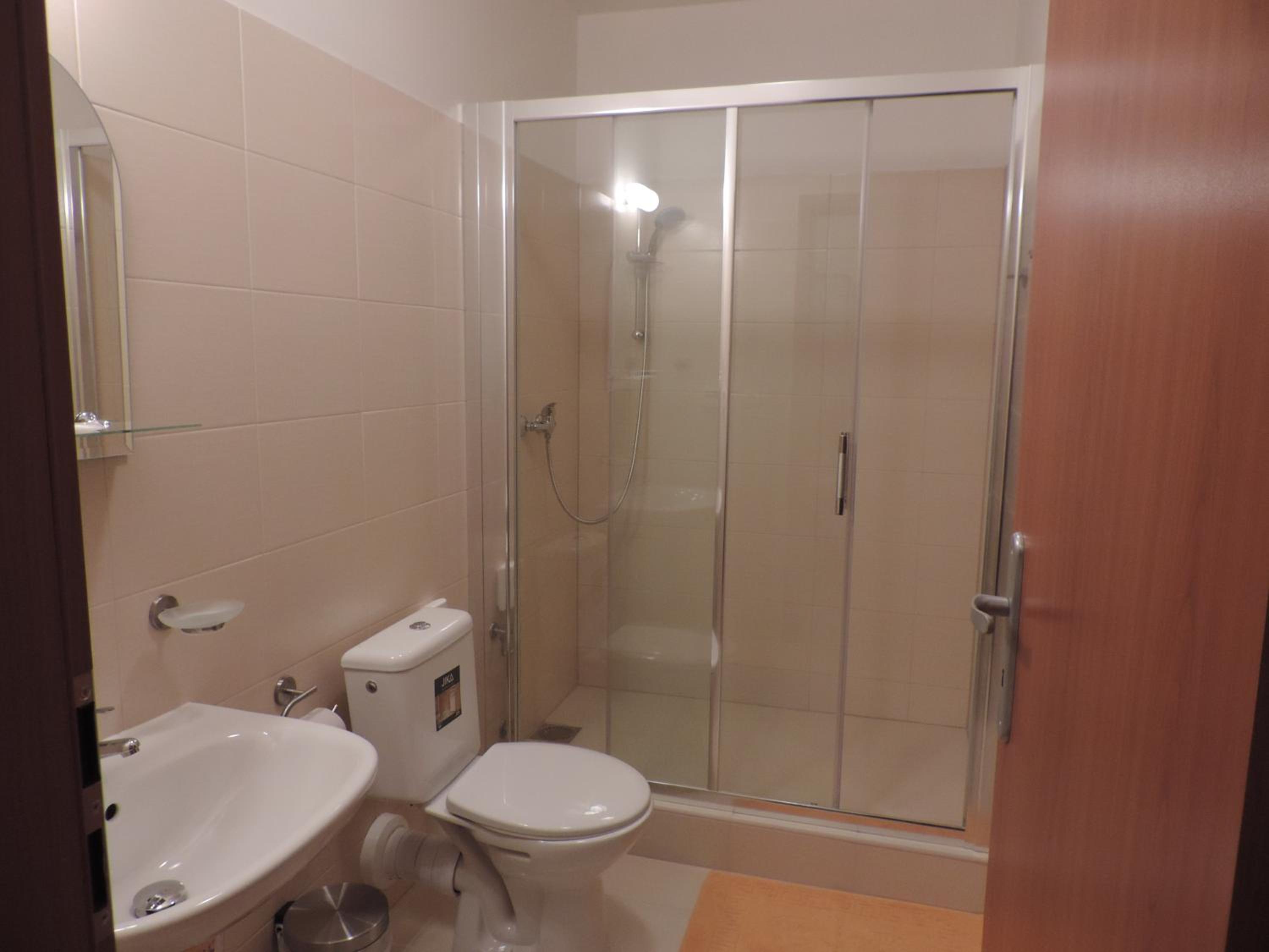 Double Room with Extra Bed (3 Adults) photo 2