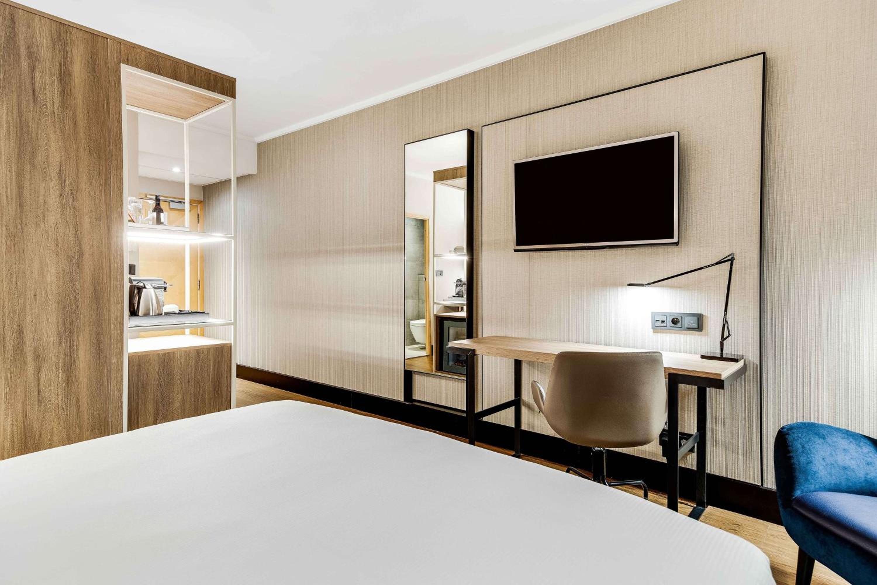 Superior Double or Twin Room - Photo 1