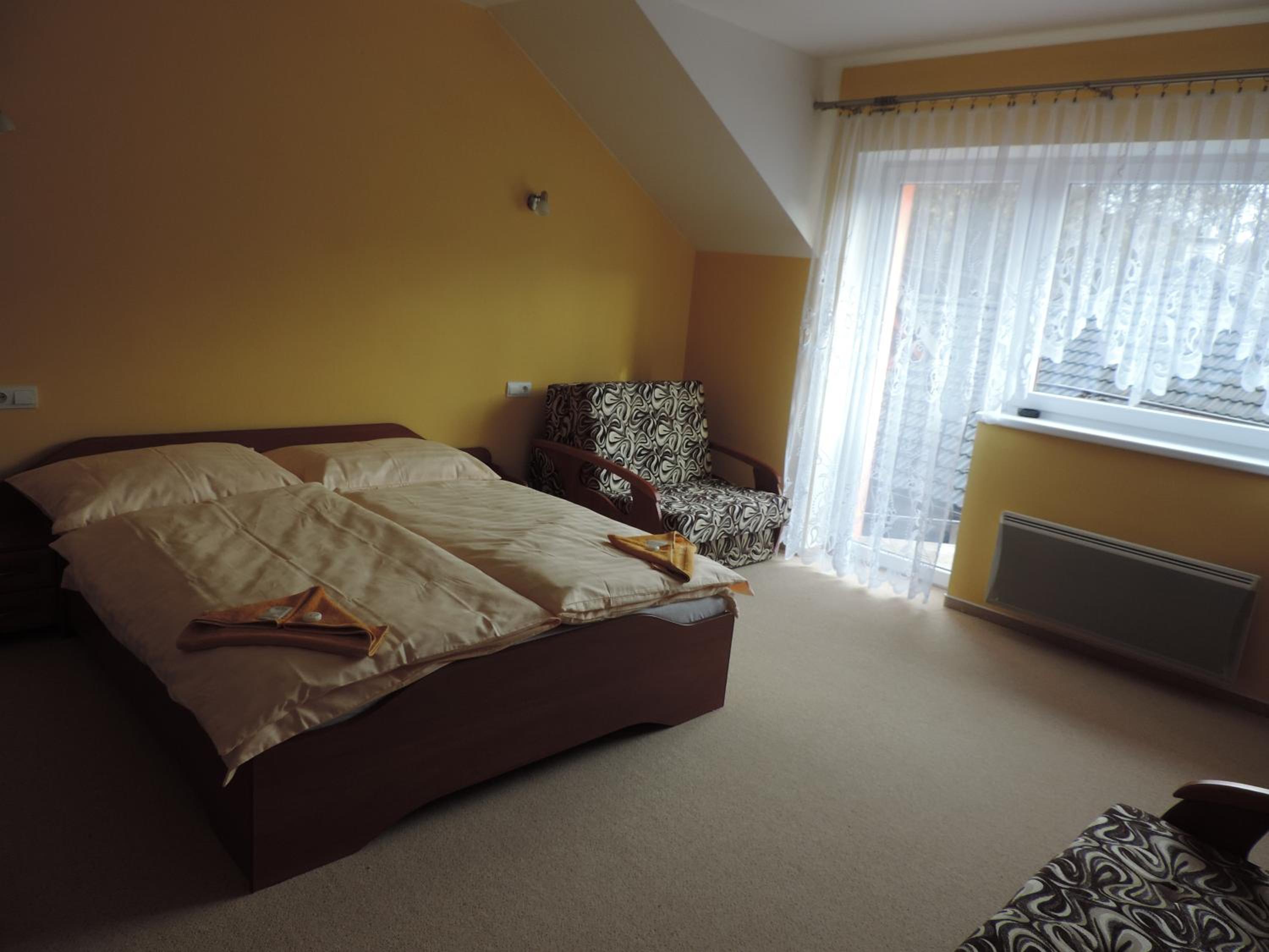 Classic Double Room with Balcony and extra beds photo 2