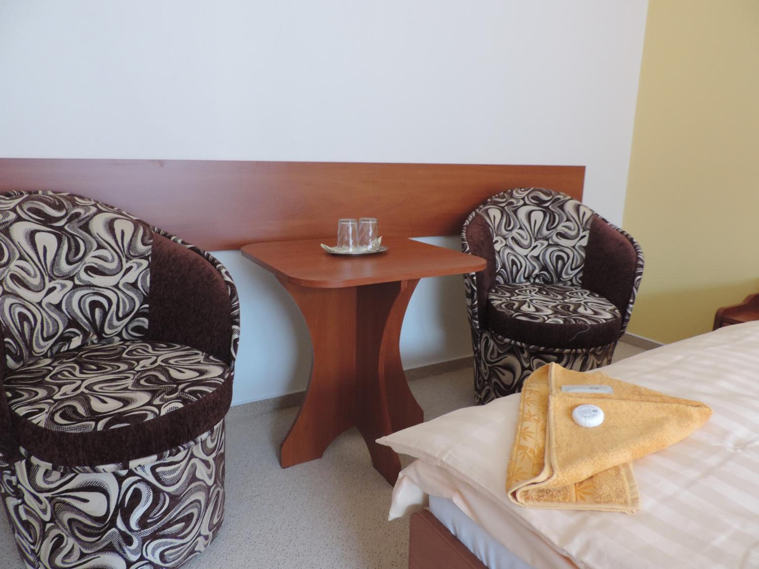 Double Room with Extra Bed (3 Adults) photo 1