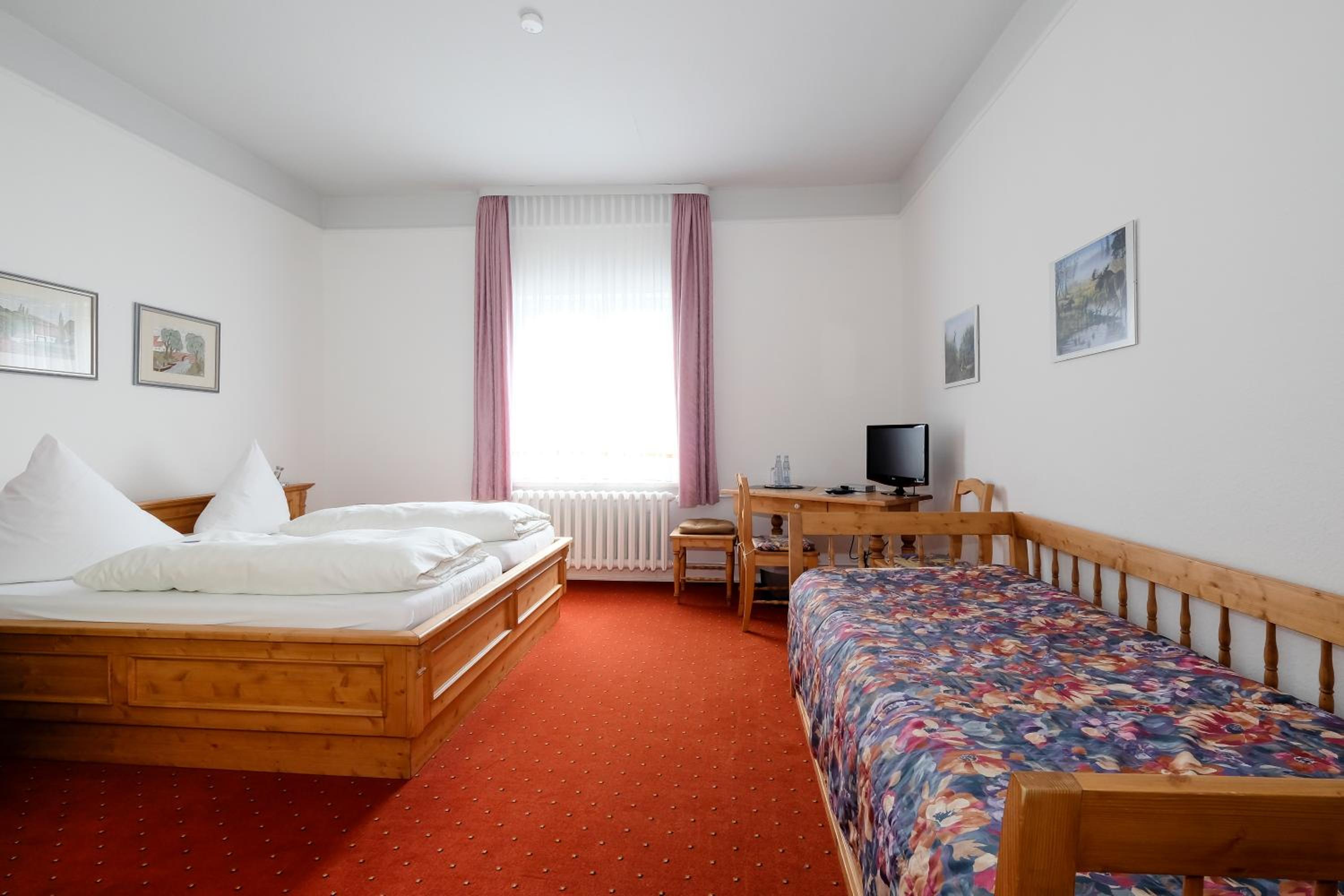Large Double Room photo 1